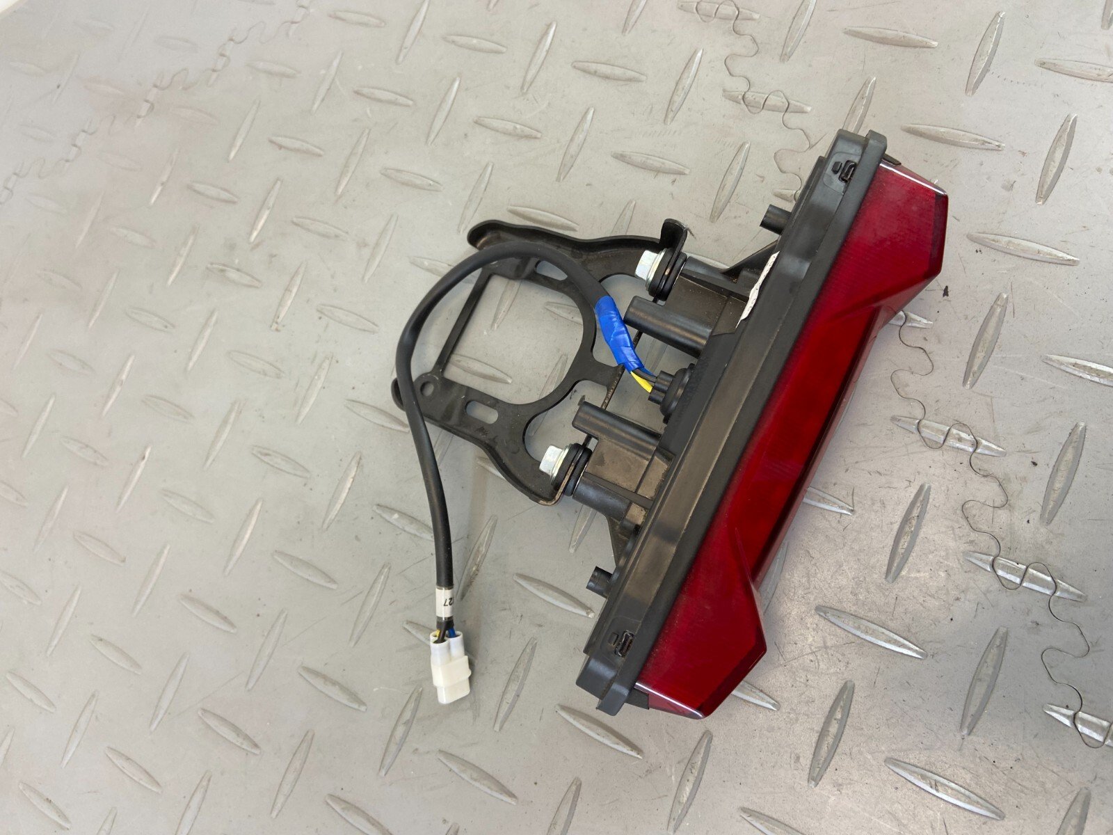 YAMAHA TRACER 9 GT MT-09 MT 09 2021 TAIL STOP LIGHT REAR BRAKE LIGHT N2 - Image 4