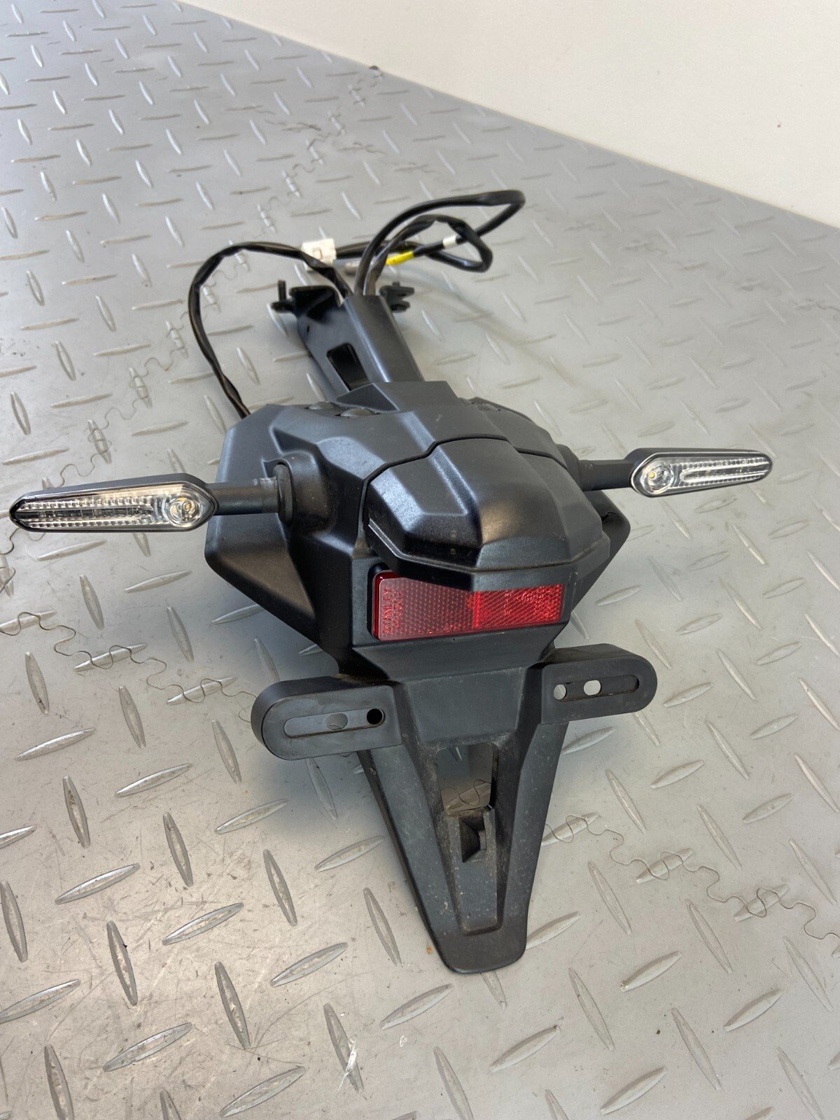YAMAHA TRACER 9 GT MT09 2021 NUMBER PLATE BRACKET MOUNT & LED TURN SIGINALS PAIR - Image 3