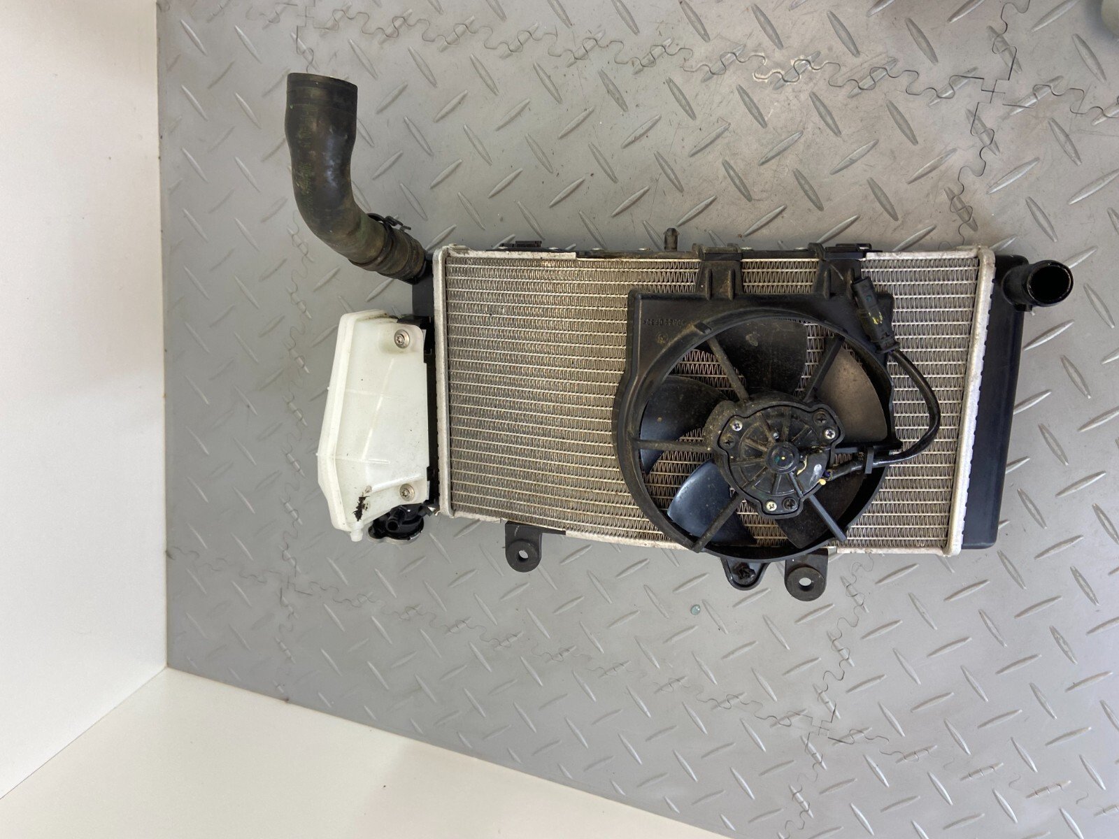 BMW F850GS WATER RADIATOR COOLER & FAN 8565247 N2 - Image 12