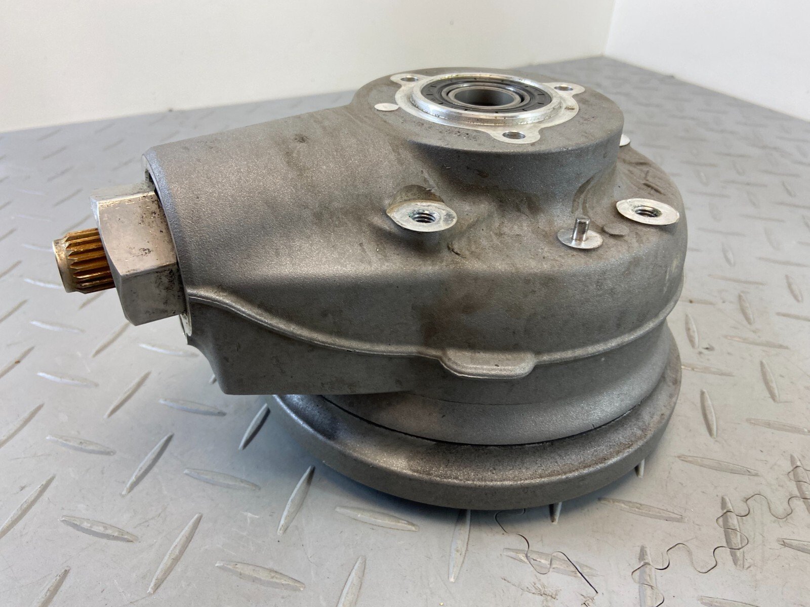 BMW R18 K34 2021 RIGHT ANGLE GEARBOX DIFFERENTIAL 33749444815 - Image 7