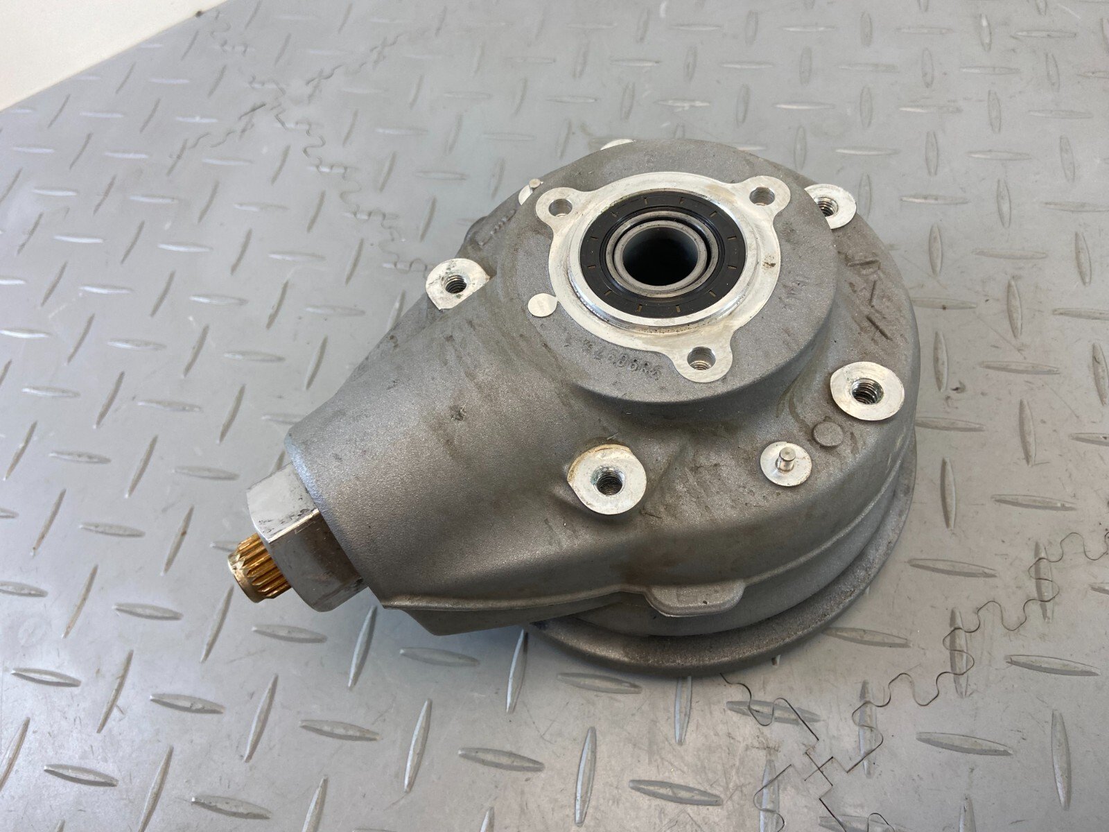 BMW R18 K34 2021 RIGHT ANGLE GEARBOX DIFFERENTIAL 33749444815 - Image 8