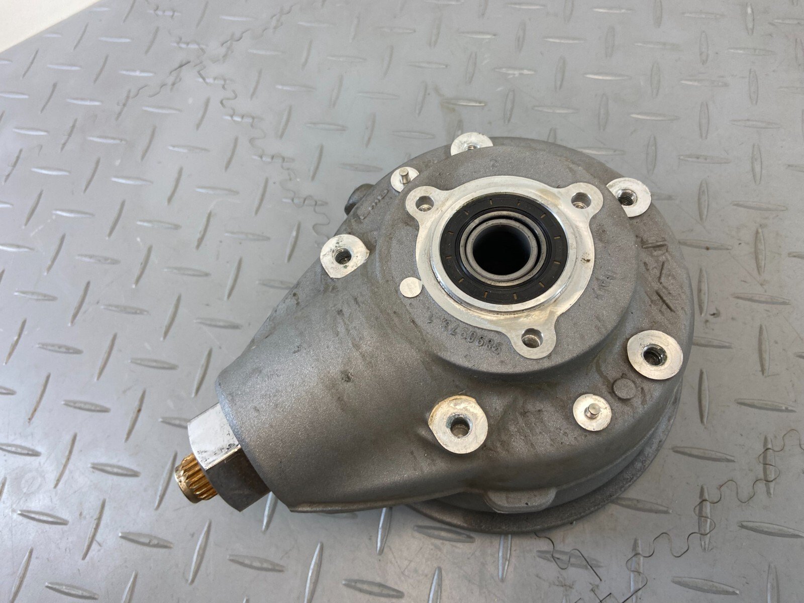 BMW R18 K34 2021 RIGHT ANGLE GEARBOX DIFFERENTIAL 33749444815 - Image 9