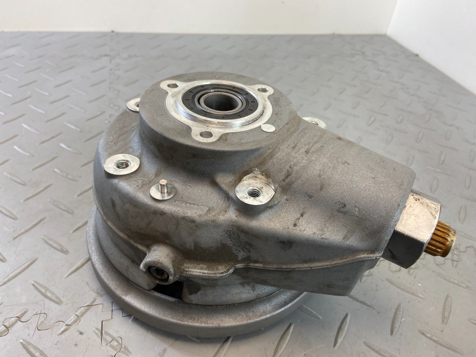 BMW R18 K34 2021 RIGHT ANGLE GEARBOX DIFFERENTIAL 33749444815 - Image 11