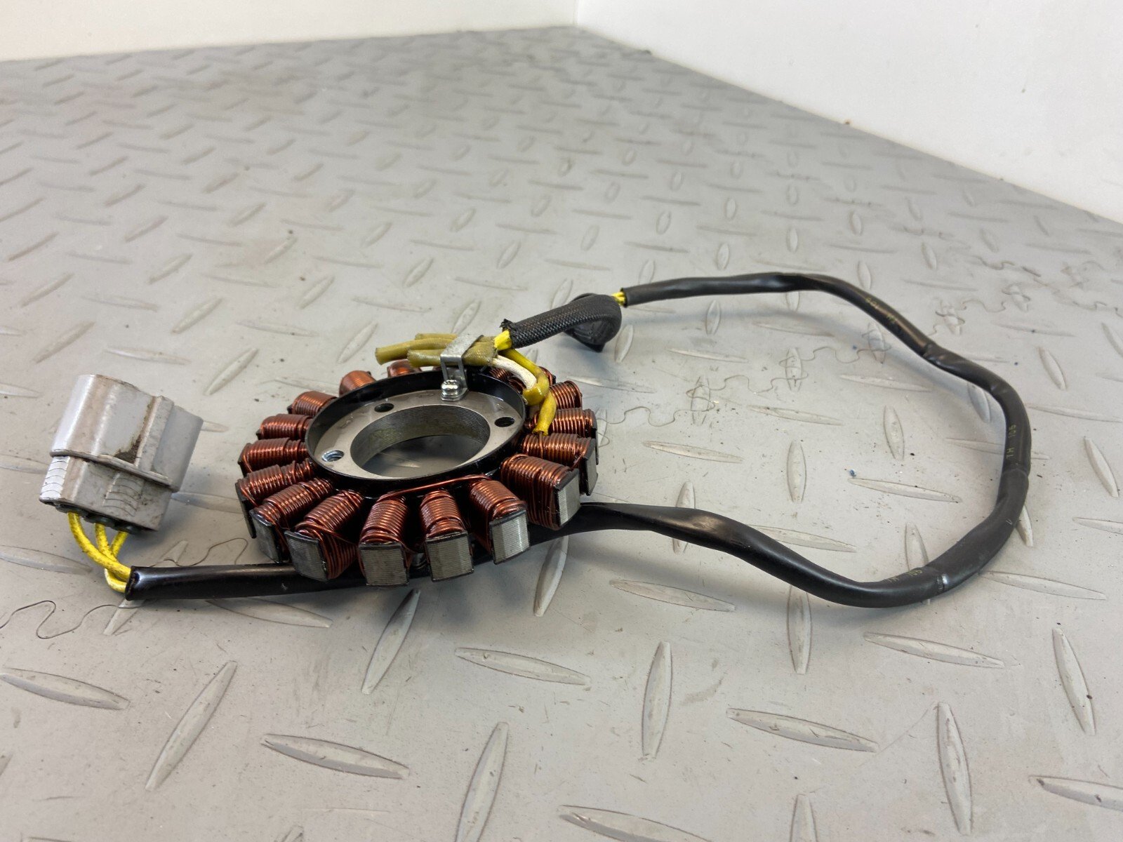 KTM SUPERDUKE 1290 R 2018 ALTERNATOR GENERATOR STATOR - Image 3