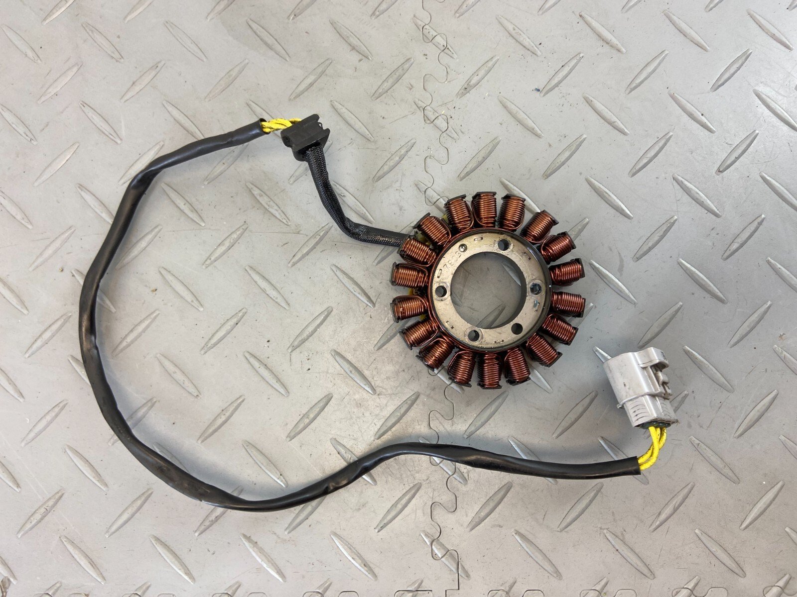 KTM SUPERDUKE 1290 R 2018 ALTERNATOR GENERATOR STATOR - Image 6