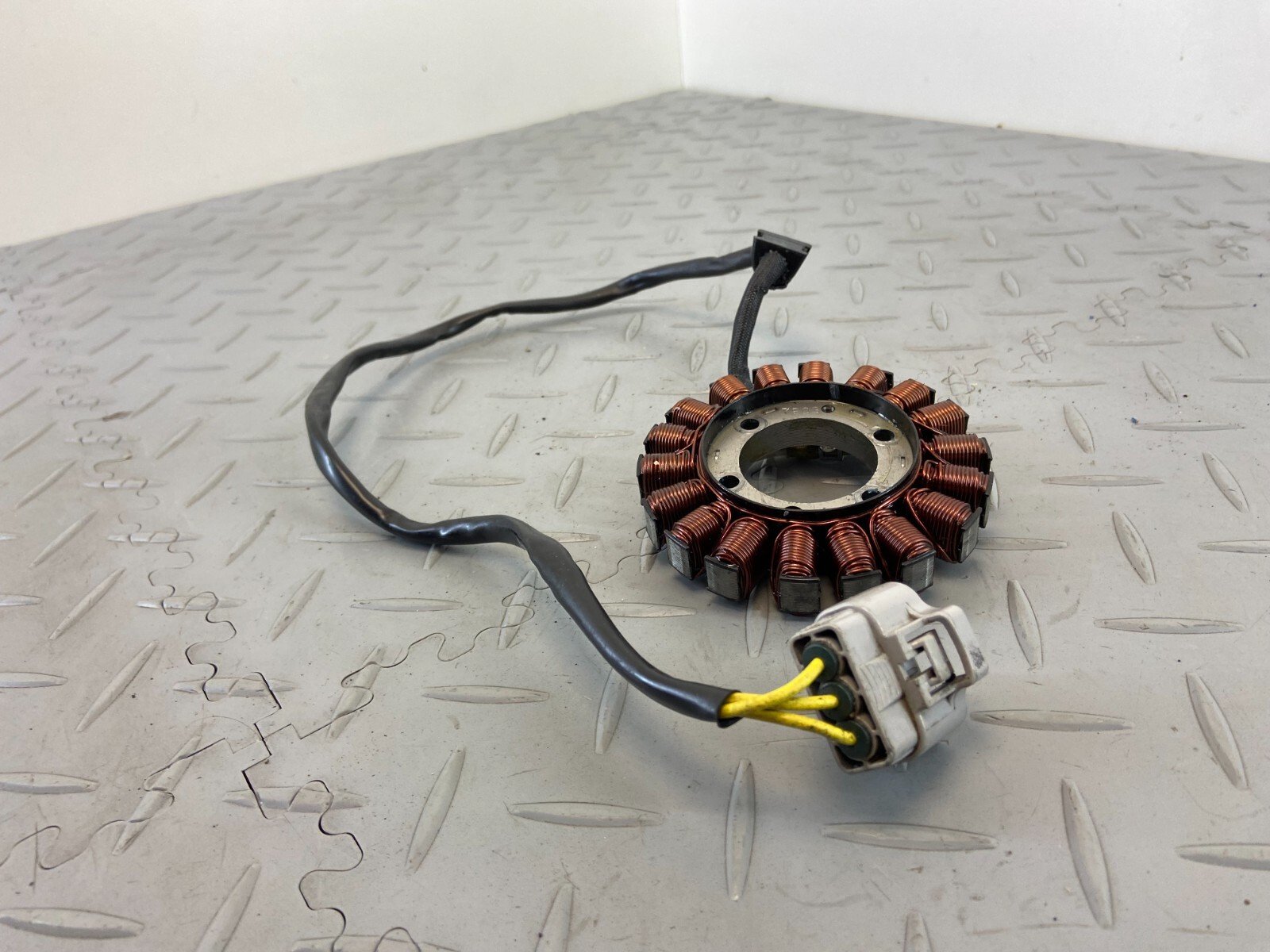 KTM SUPERDUKE 1290 R 2018 ALTERNATOR GENERATOR STATOR - Image 9