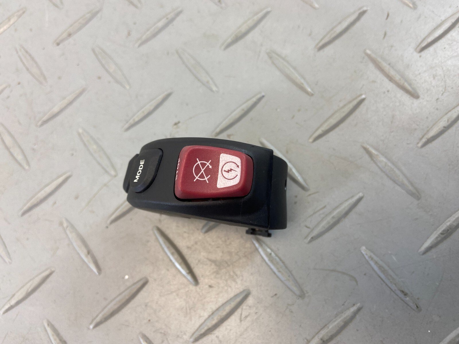 BMW F900XR F850GS K84 2020 RIGHT HANDLEBAR CONTROL SWITCH KILL SWITCH 8394246 - Image 3