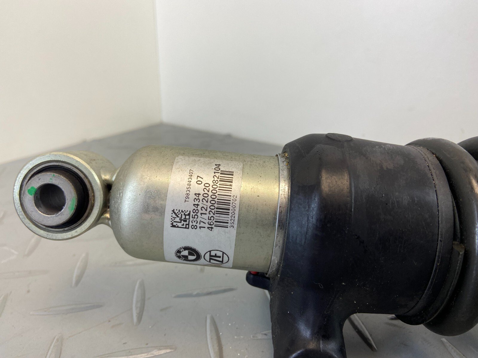 BMW R18 K34 2021 REAR SHOCK ABSORBER SUSPENSION 8358434 - Image 4