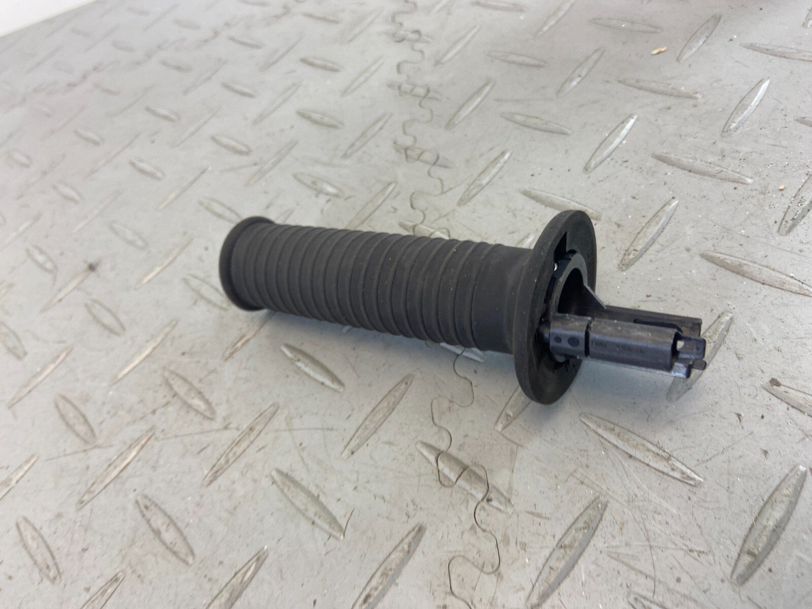 BMW R18 K34 2021 LEFT GRIP - Image 5