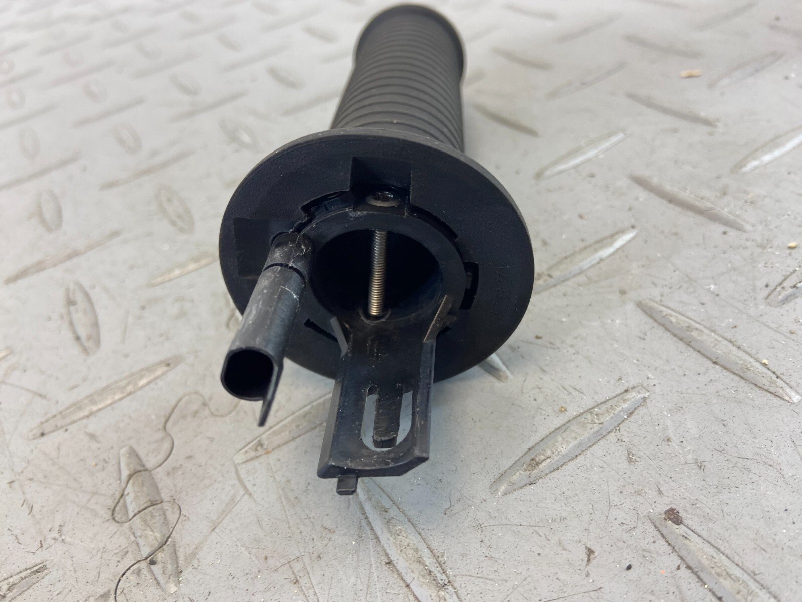 BMW R18 K34 2021 LEFT GRIP - Image 7