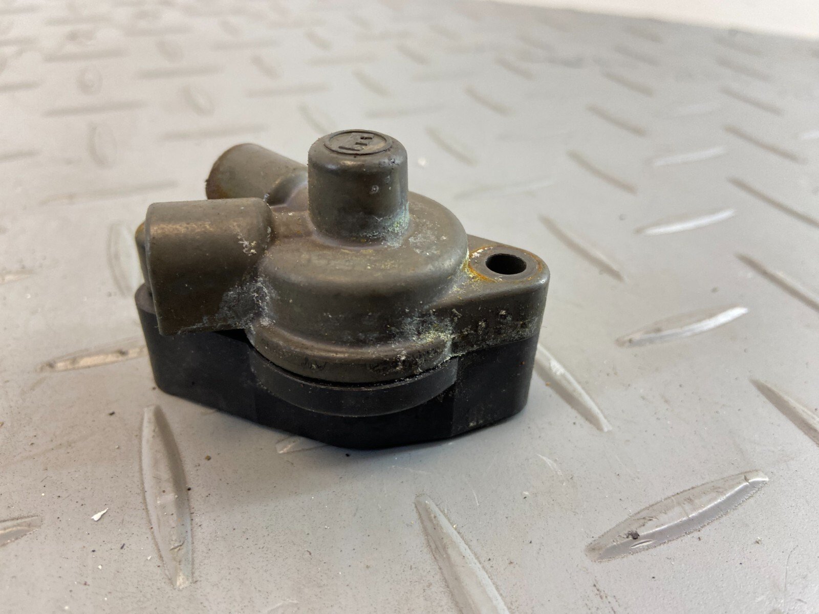 KTM SUPERDUKE 1290 R 2017 CLUTCH SLAVE CYLINDER - Image 3