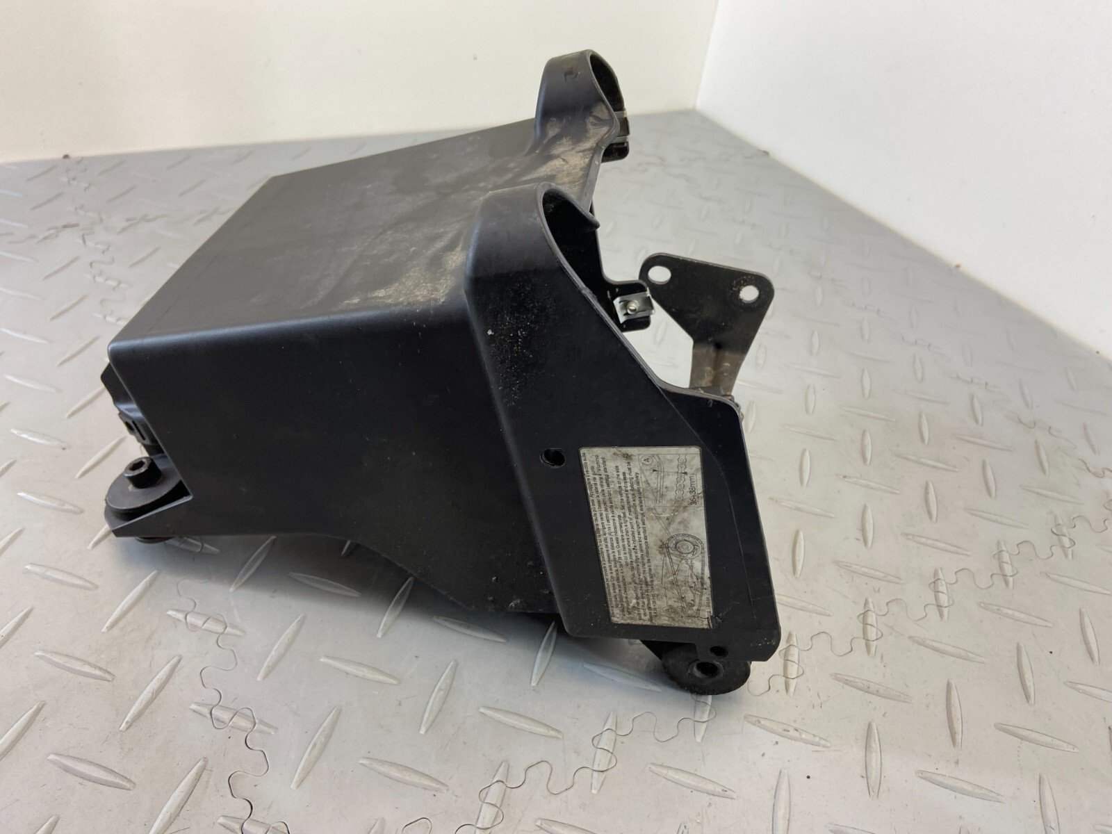 DUCATI MONSTER 1200 S 2020 BATTERY TRAY BOX SUPPORT 8291B632B - Image 8