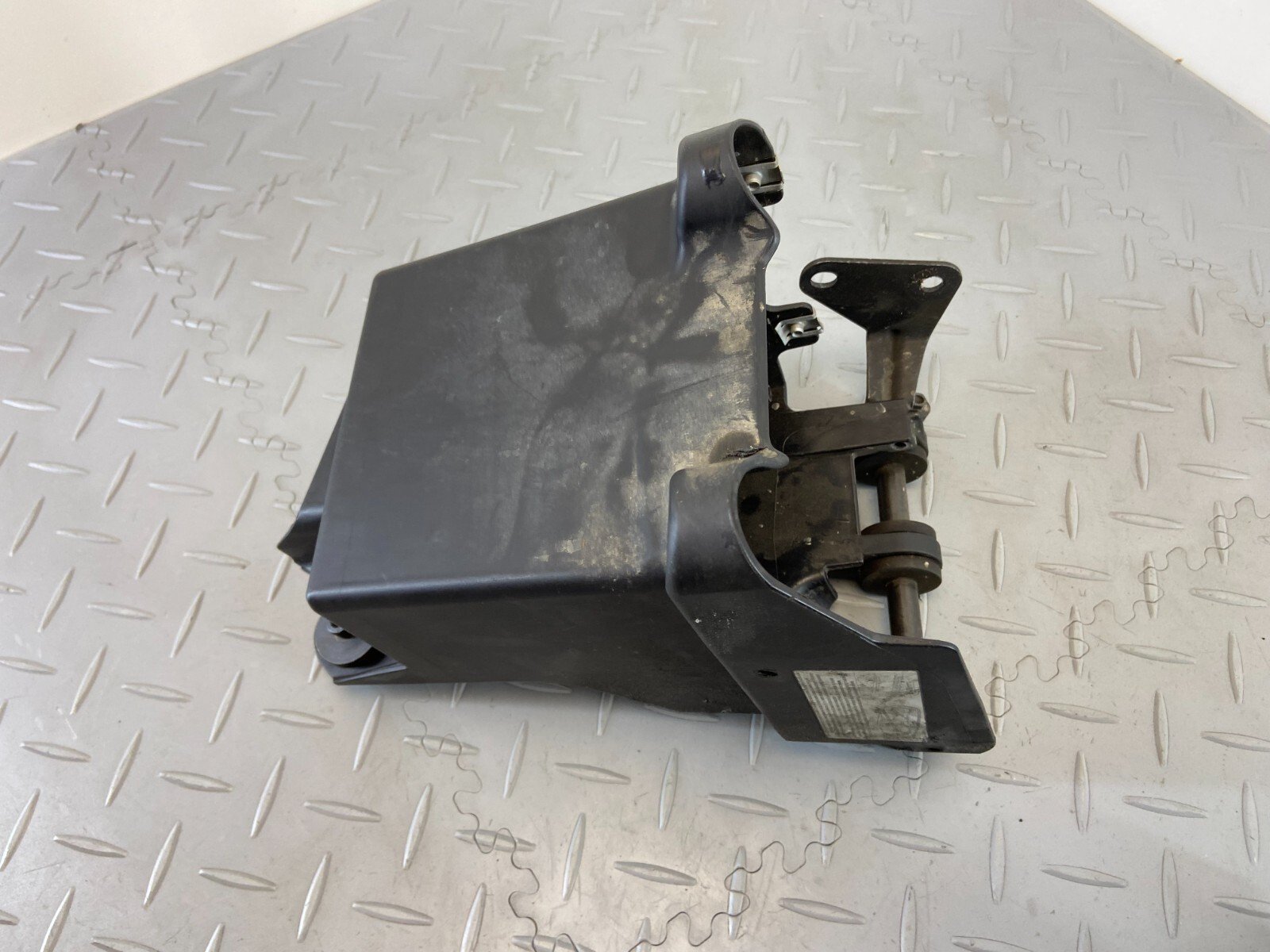 DUCATI MONSTER 1200 S 2020 BATTERY TRAY BOX SUPPORT 8291B632B - Image 9