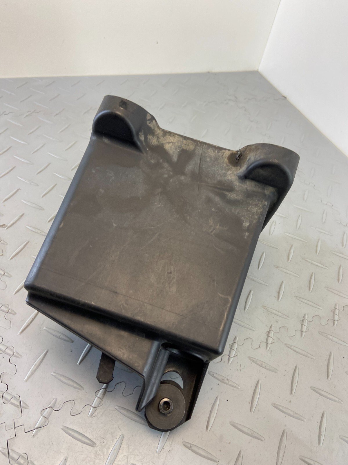 DUCATI MONSTER 1200 S 2020 BATTERY TRAY BOX SUPPORT 8291B632B - Image 10