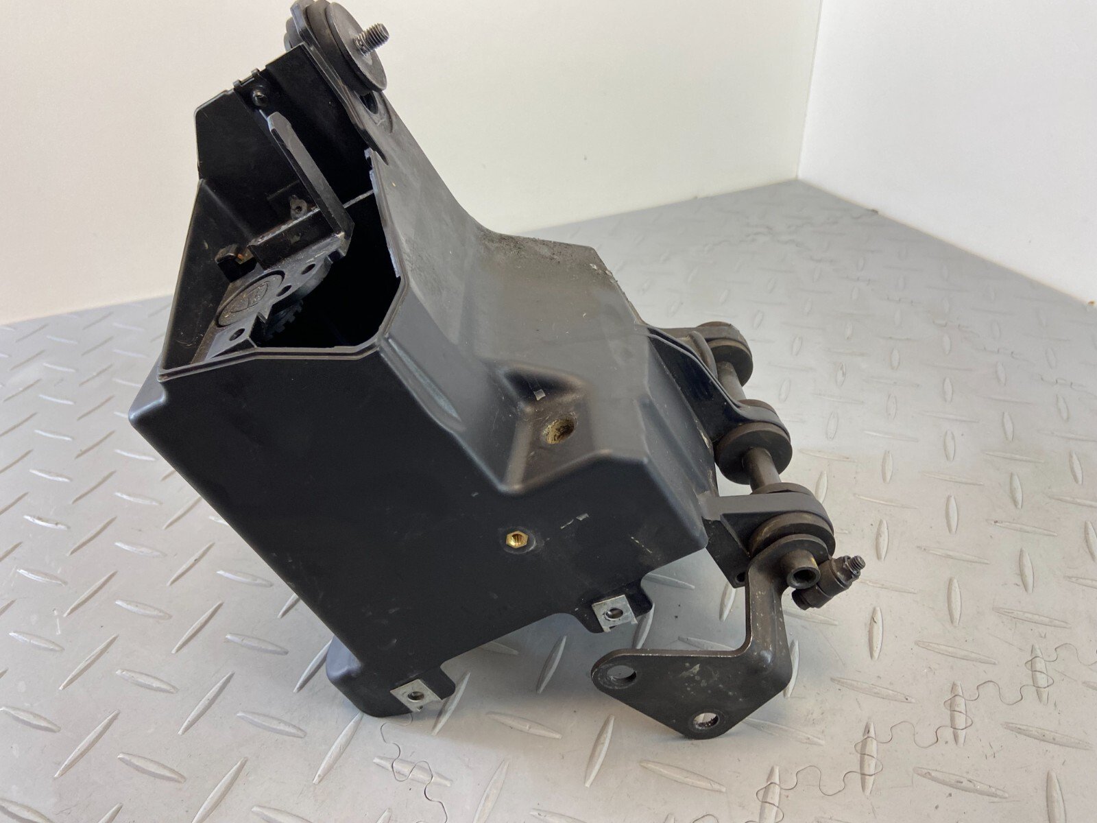 DUCATI MONSTER 1200 S 2020 BATTERY TRAY BOX SUPPORT 8291B632B - Image 13