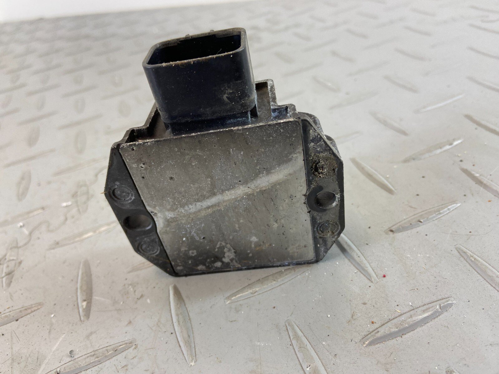 KTM SUPERDUKE 1290 R 2018 VOLTAGE REGULATOR RECTIFIER FH022AA - Image 6
