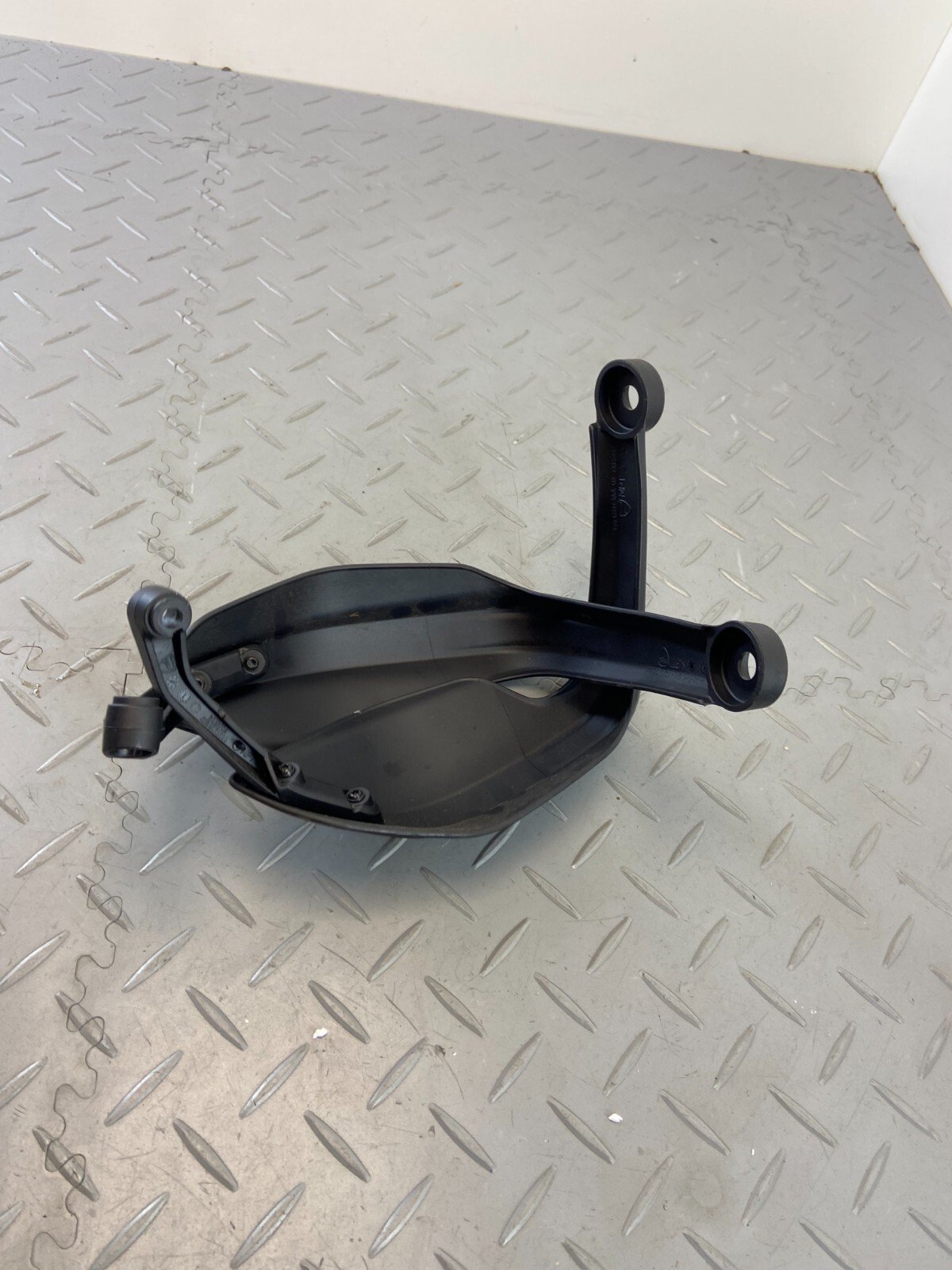 DUCATI MULTISTRADA V4S 1299 2021 HANDLEBAR HAND GUARD COVER 4601H921AA - Image 10