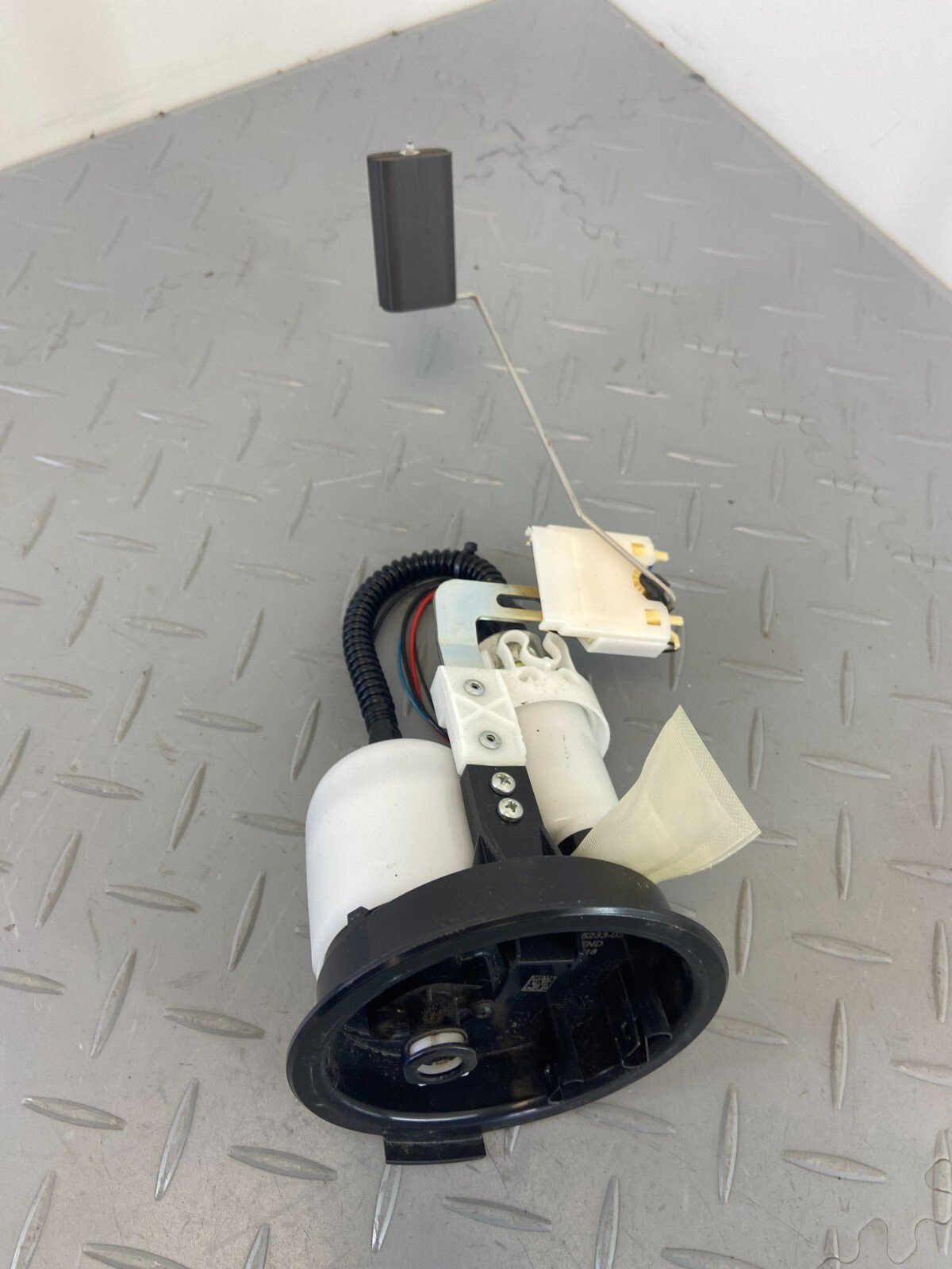 BMW F850GS FUEL PETROL PRESSURE PUMP 8565233 - Image 2