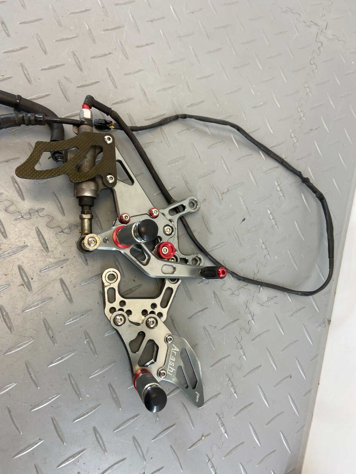 YAMAHA YZF - R1 RN22 2009 - 2014 ARASH FOOT RESTS LEVERS PEGS REAR BRAKE SYSTEM - Image 2