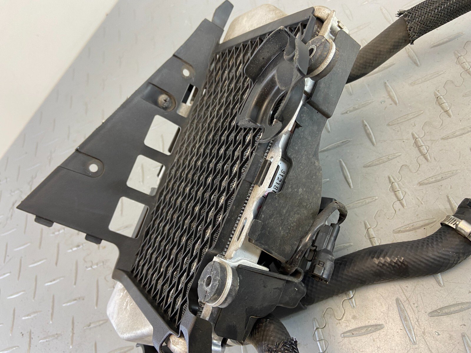 HONDA CRF1000 DCT AFRICA TWIN 2019 LEFT LH WATER COOLER RADIATOR FAN COMPLETE - Image 8
