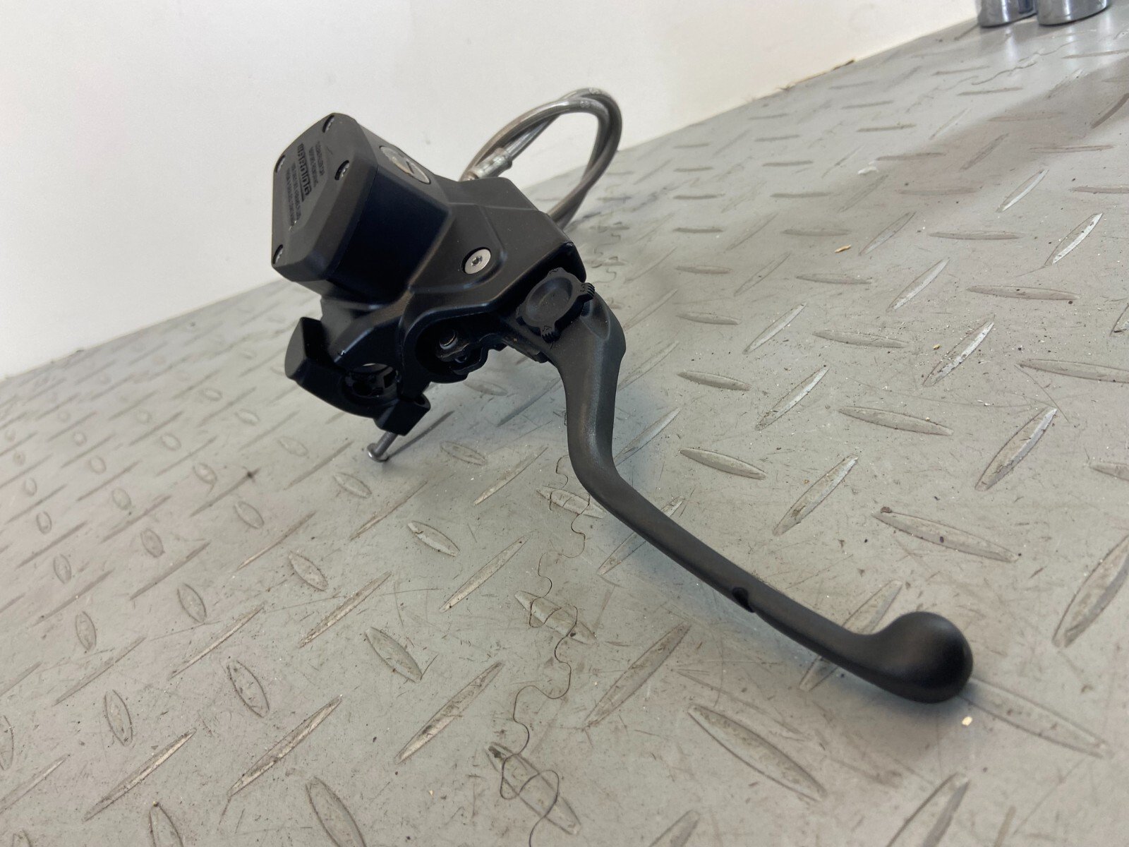 BMW R1250GS LC 2019 K50 K51 FRONT BRAKE MASTER CYLNDER PUMP N3 - Image 2