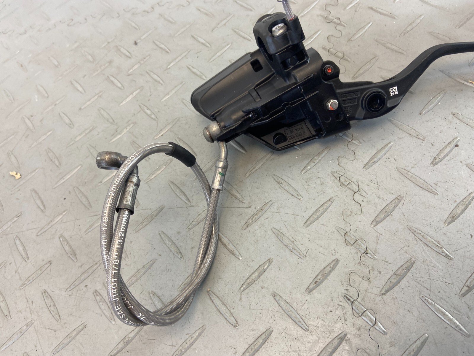 BMW R1250GS LC 2019 K50 K51 FRONT BRAKE MASTER CYLNDER PUMP N3 - Image 7