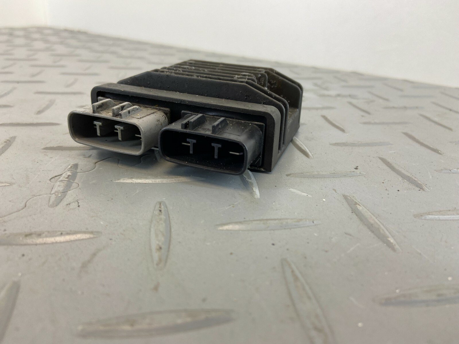 BMW R1200GS R1250GS GSA LC K50 K51 2016 VOLTAGE REGULATOR RECTIFIER FH020AA - Image 2