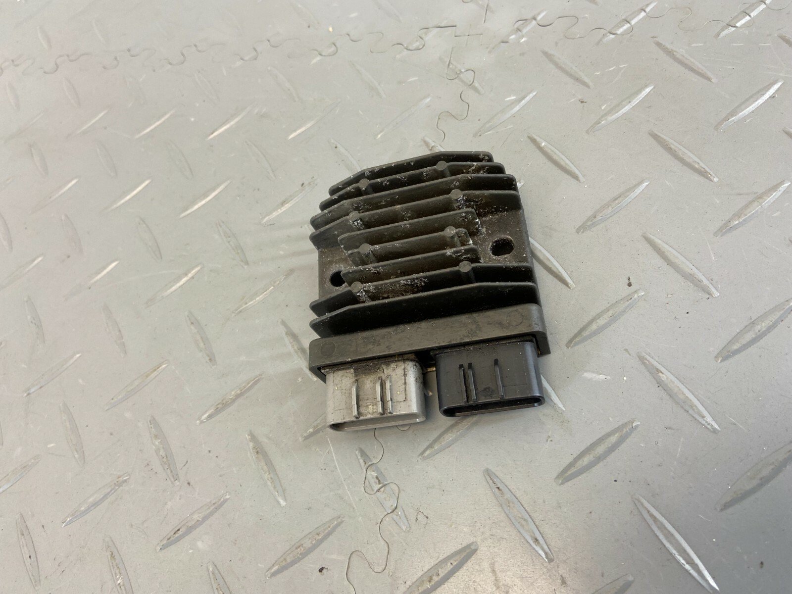 BMW R1200GS R1250GS GSA LC K50 K51 2016 VOLTAGE REGULATOR RECTIFIER FH020AA - Image 3