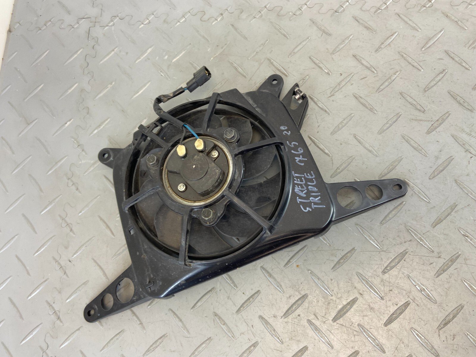 TRIUMPH STREET TRIPLE 765 RS 2019 RADIATOR COOLER FAN - Image 2