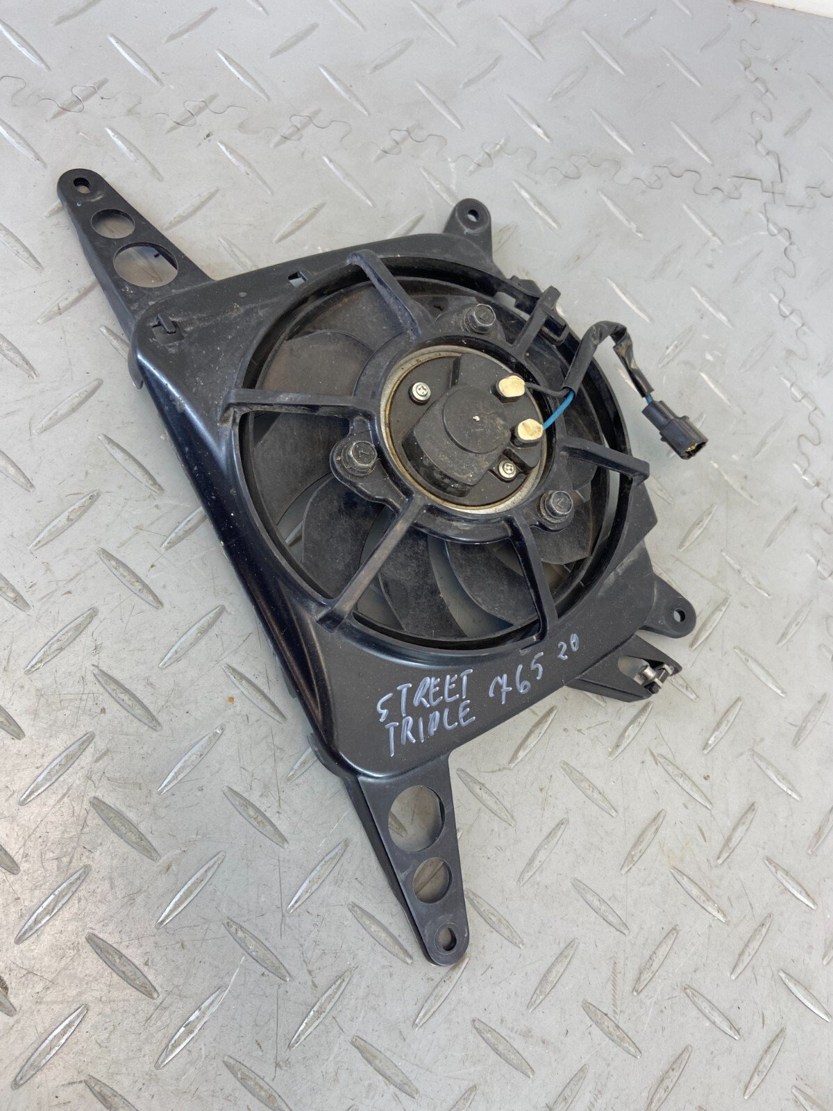 TRIUMPH STREET TRIPLE 765 RS 2019 RADIATOR COOLER FAN - Image 3