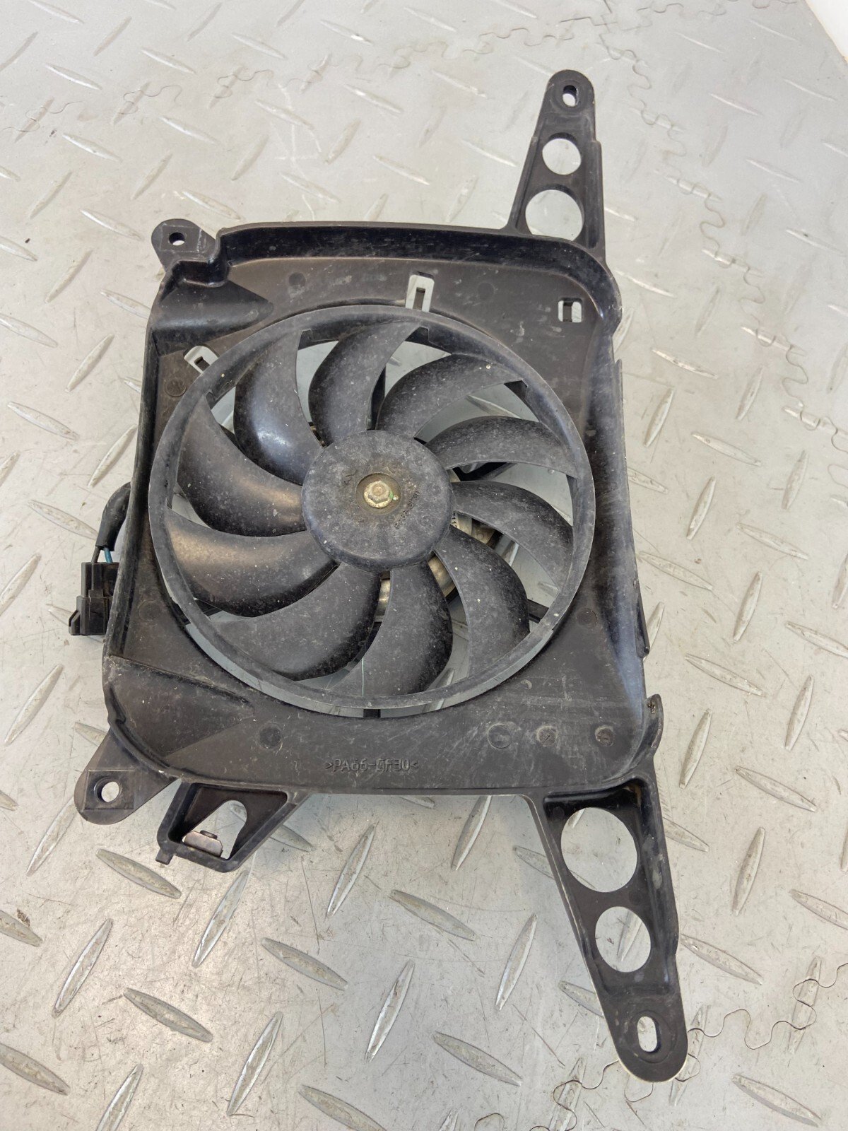 TRIUMPH STREET TRIPLE 765 RS 2019 RADIATOR COOLER FAN - Image 4