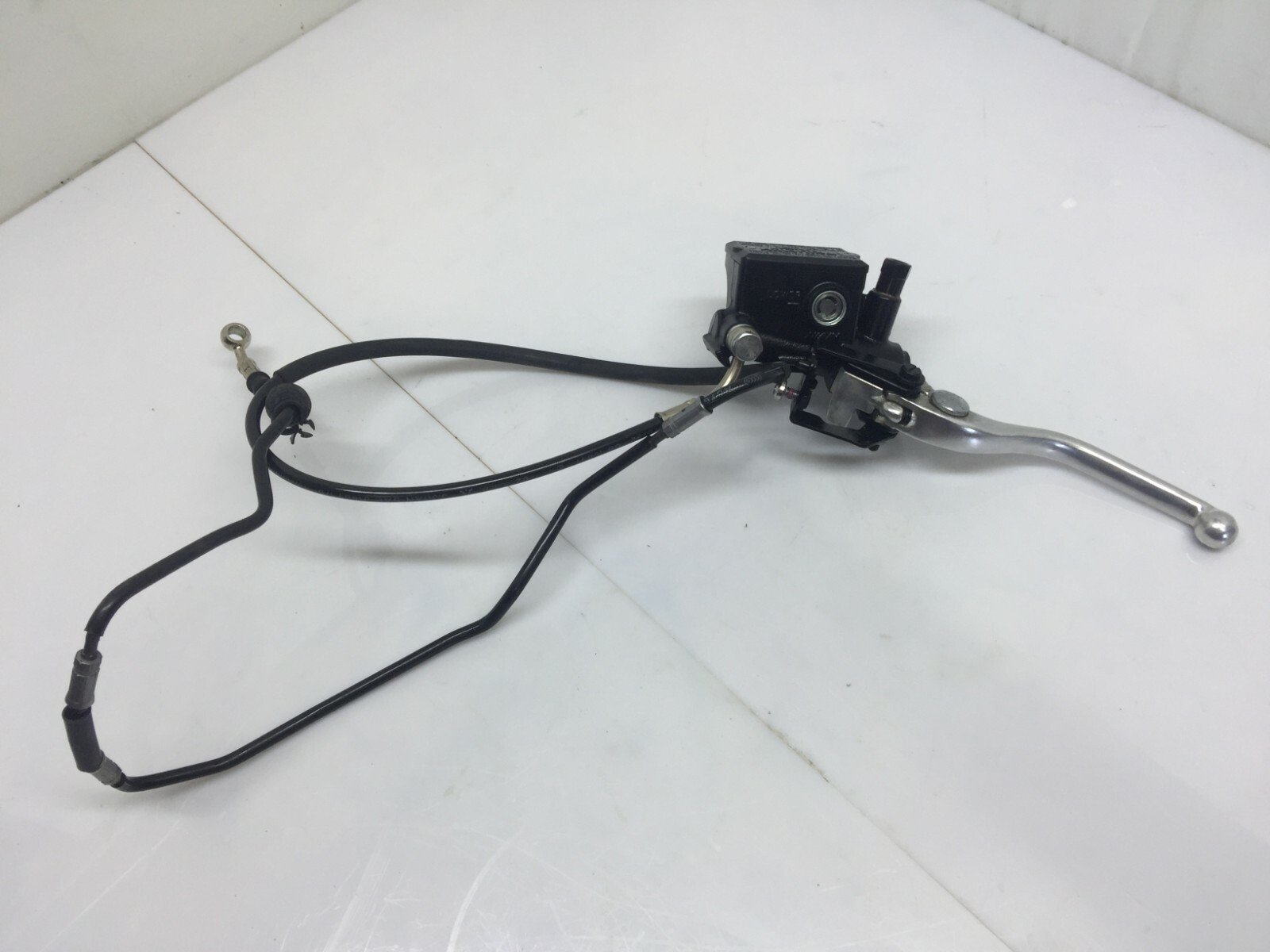 TRIUMPH TIGER EXPLORER XRT 1200 1215 2018 2019 LEFT CLUTCH MASTER CYLINDER PUMP - Image 3