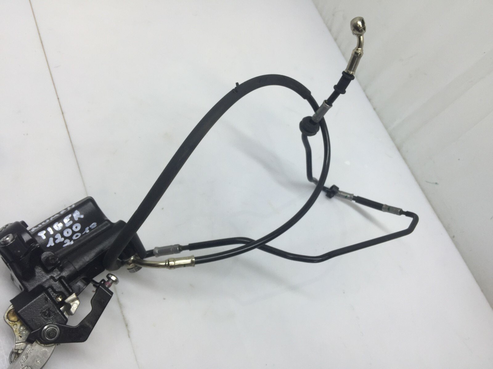 TRIUMPH TIGER EXPLORER XRT 1200 1215 2018 2019 LEFT CLUTCH MASTER CYLINDER PUMP - Image 8