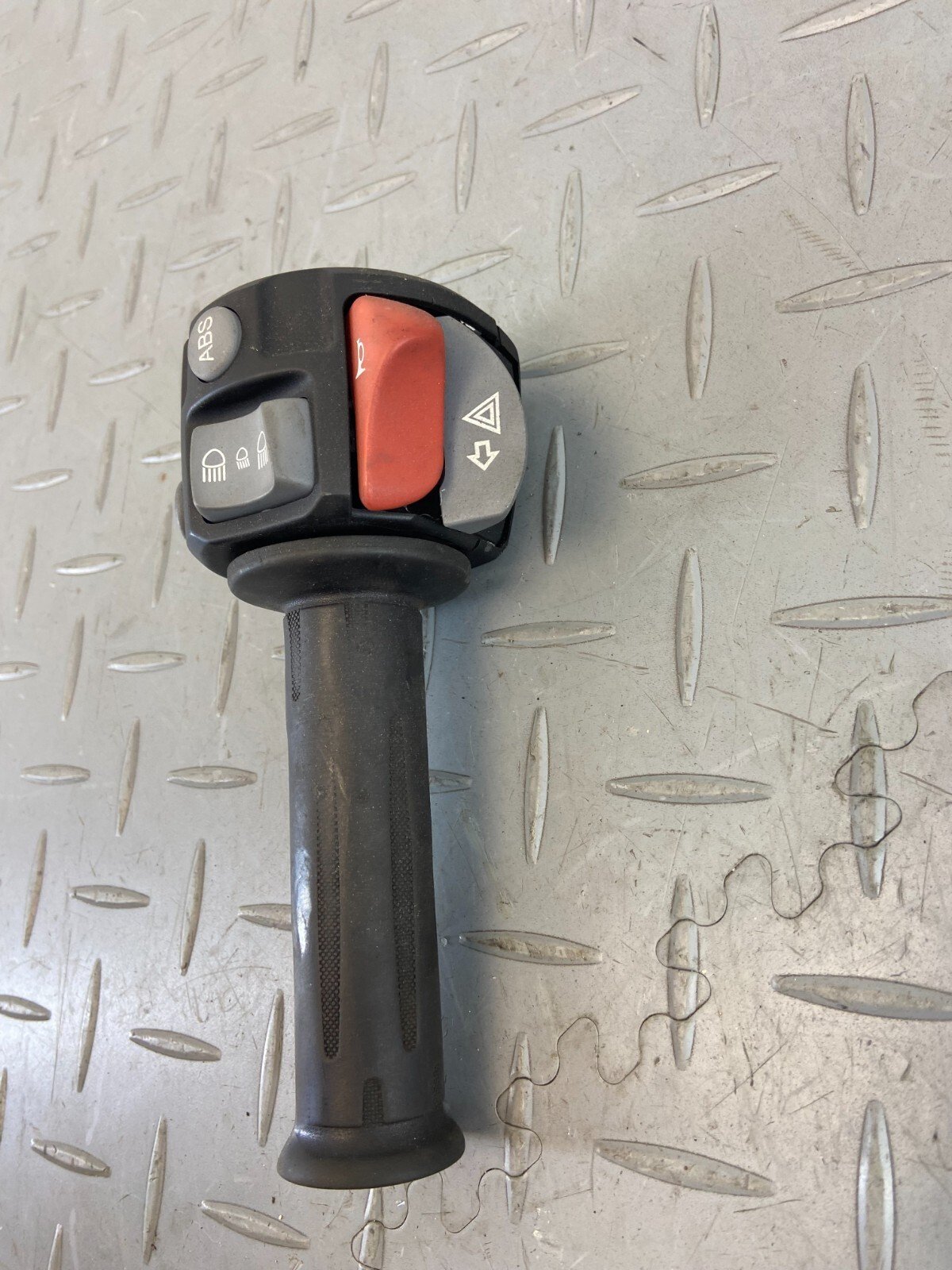 BMW R1200GS GS AC K25 2011 LEFT SWITCH CONTROL GRIP - Image 2