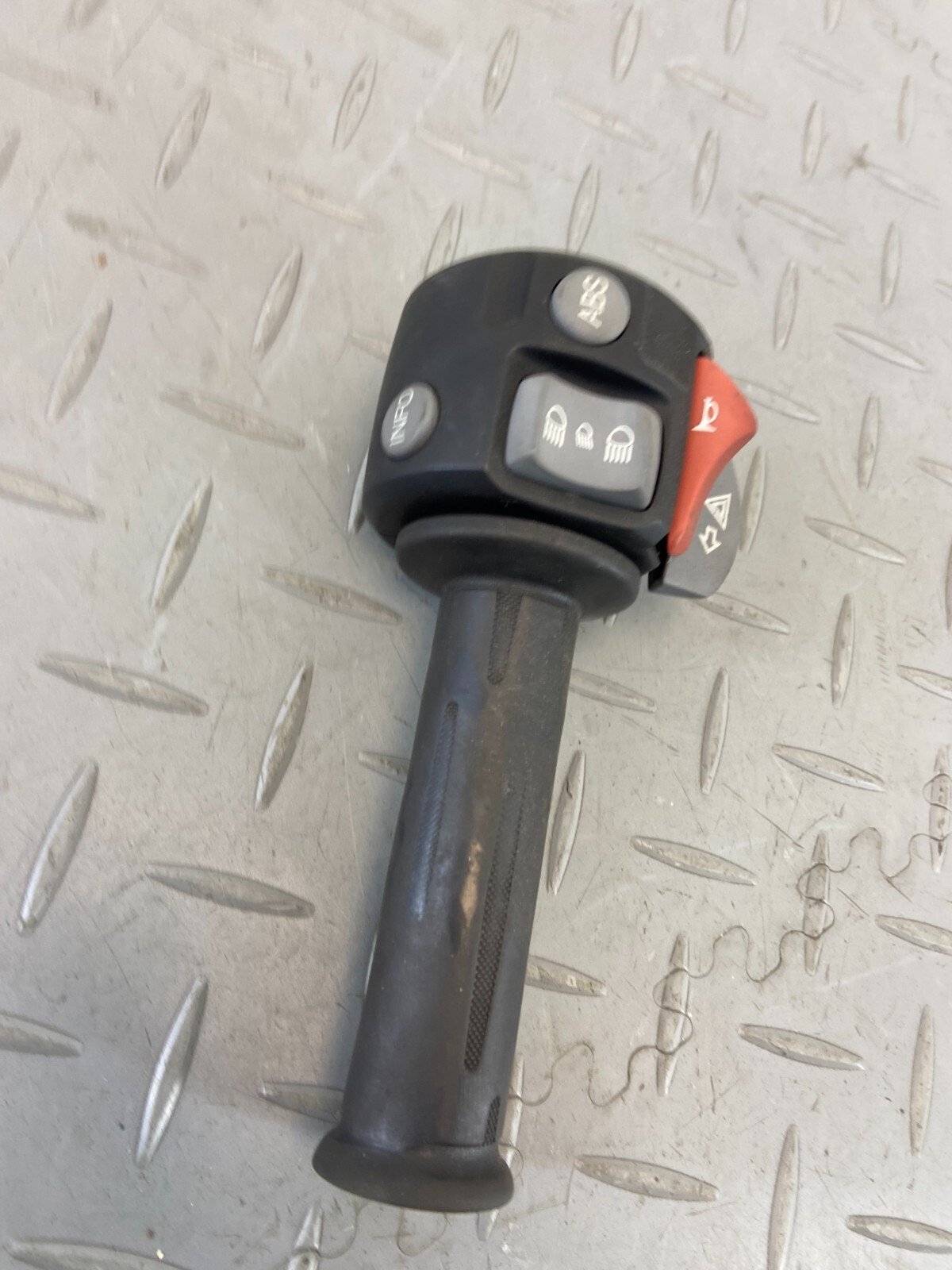 BMW R1200GS GS AC K25 2011 LEFT SWITCH CONTROL GRIP - Image 4