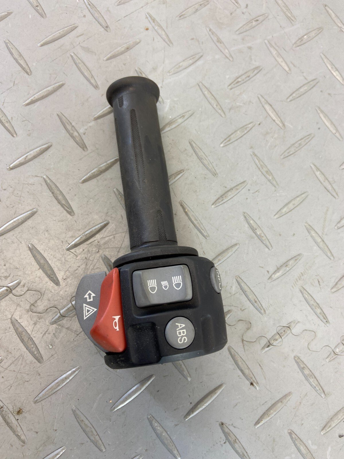 BMW R1200GS GS AC K25 2011 LEFT SWITCH CONTROL GRIP - Image 8