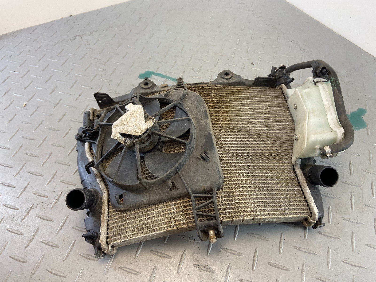 BMW S1000XR K49 2016 WATER COOLER COOLANT RADIATOR FAN 8551544 - Image 7