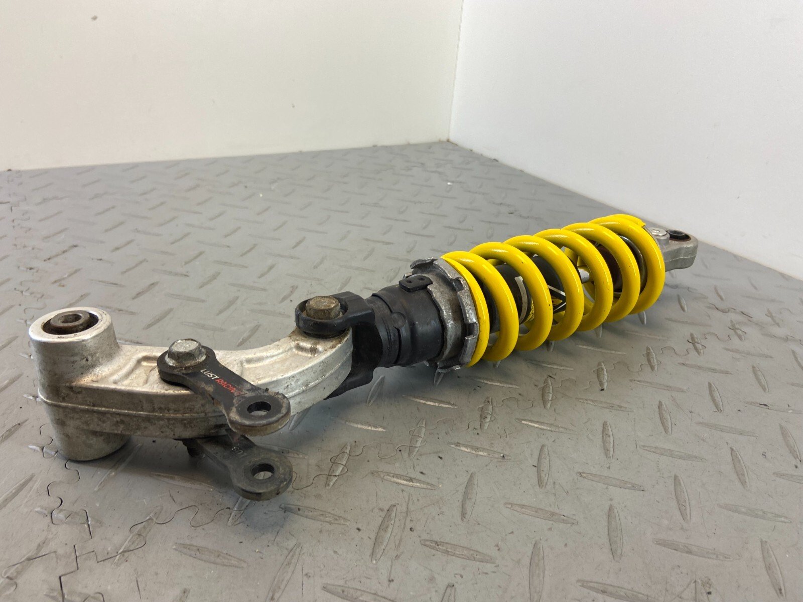 YAMAHA XSR 900 XSR900 REAR SHOCK ABSORBER SUSPENSION LINKAGE N2 - Image 3
