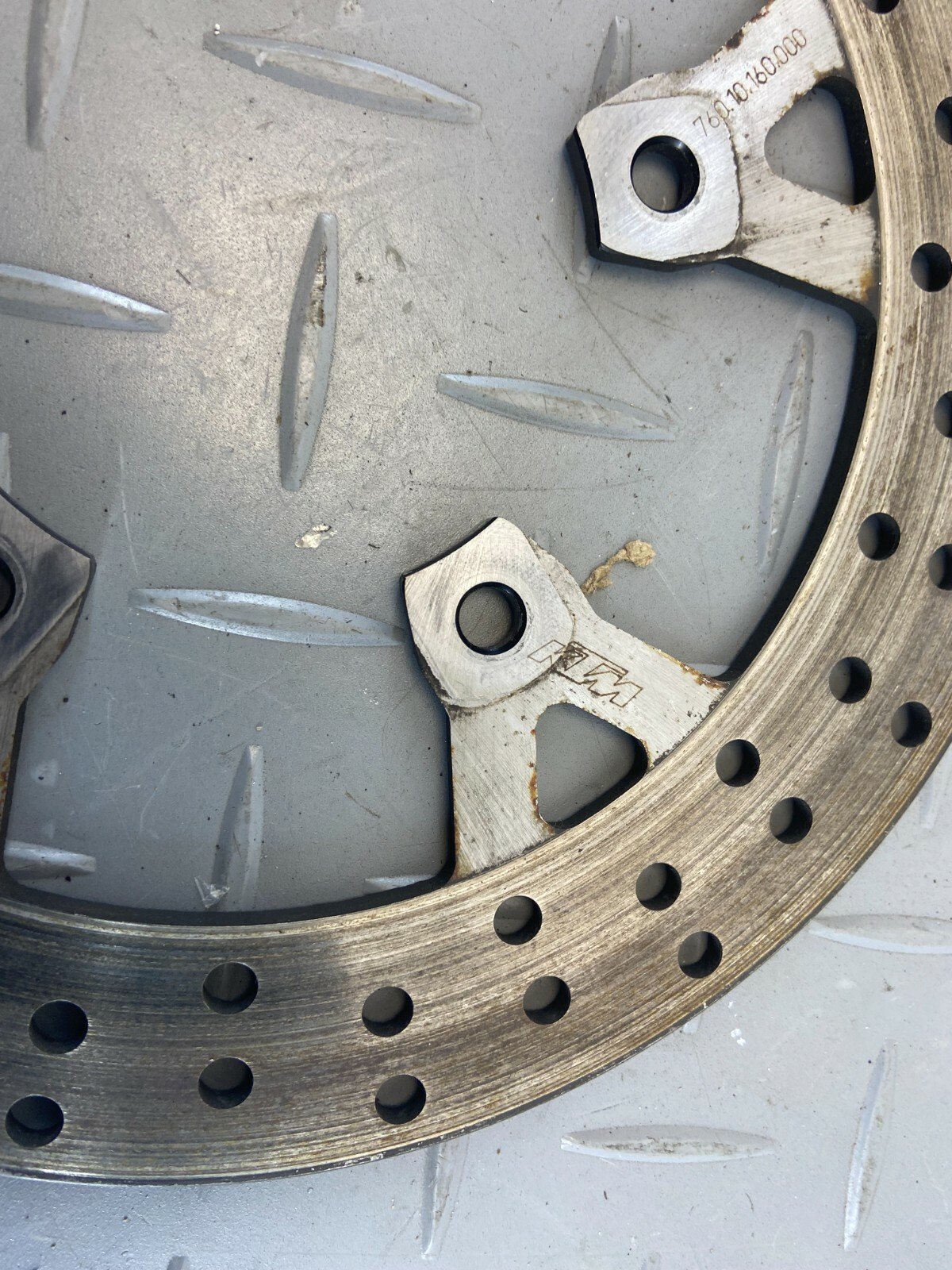 KTM SUPERDUKE 1290 R 2018 REAR BRAKE DISC ROTOR - Image 3