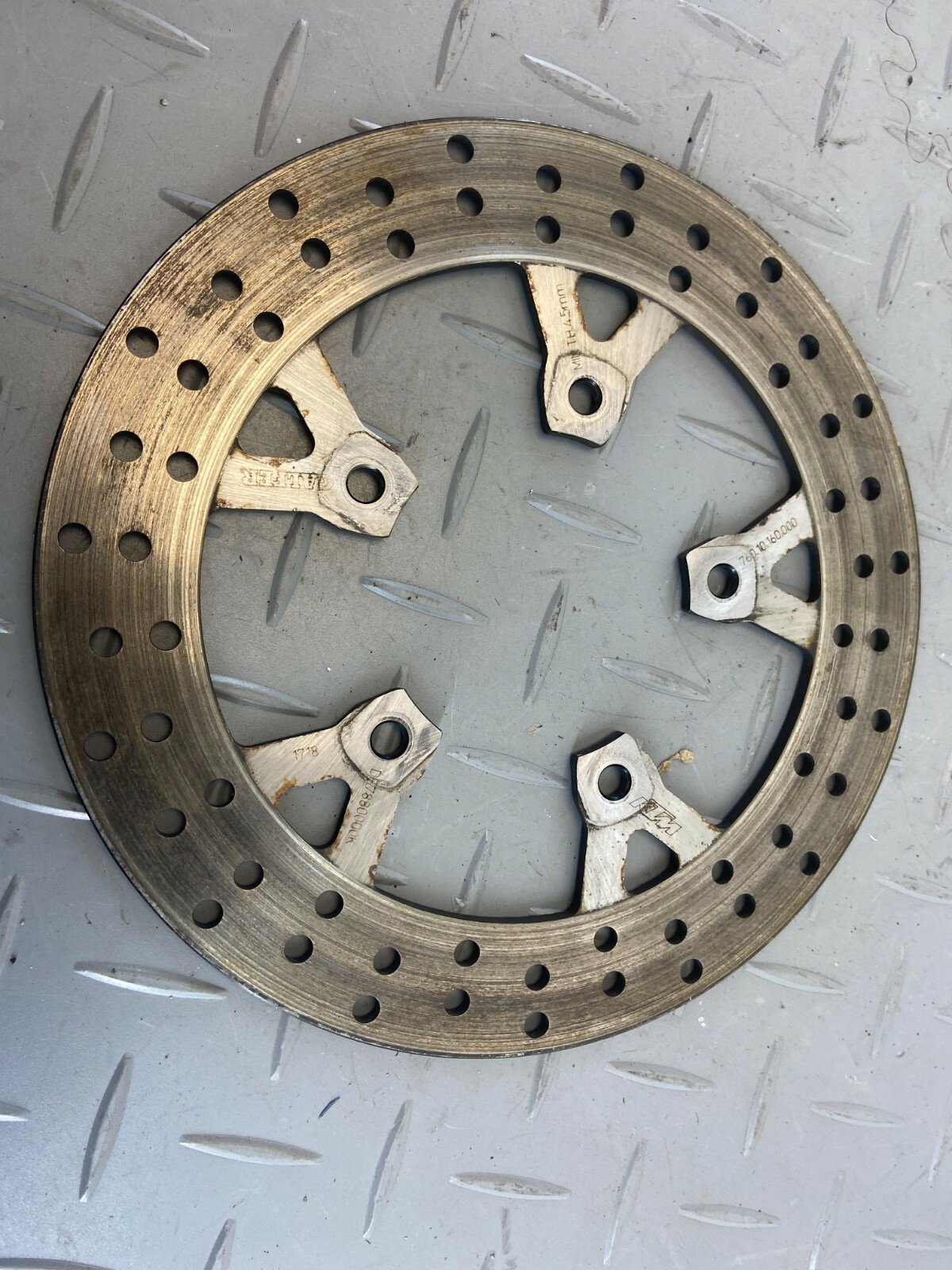 KTM SUPERDUKE 1290 R 2018 REAR BRAKE DISC ROTOR - Image 4
