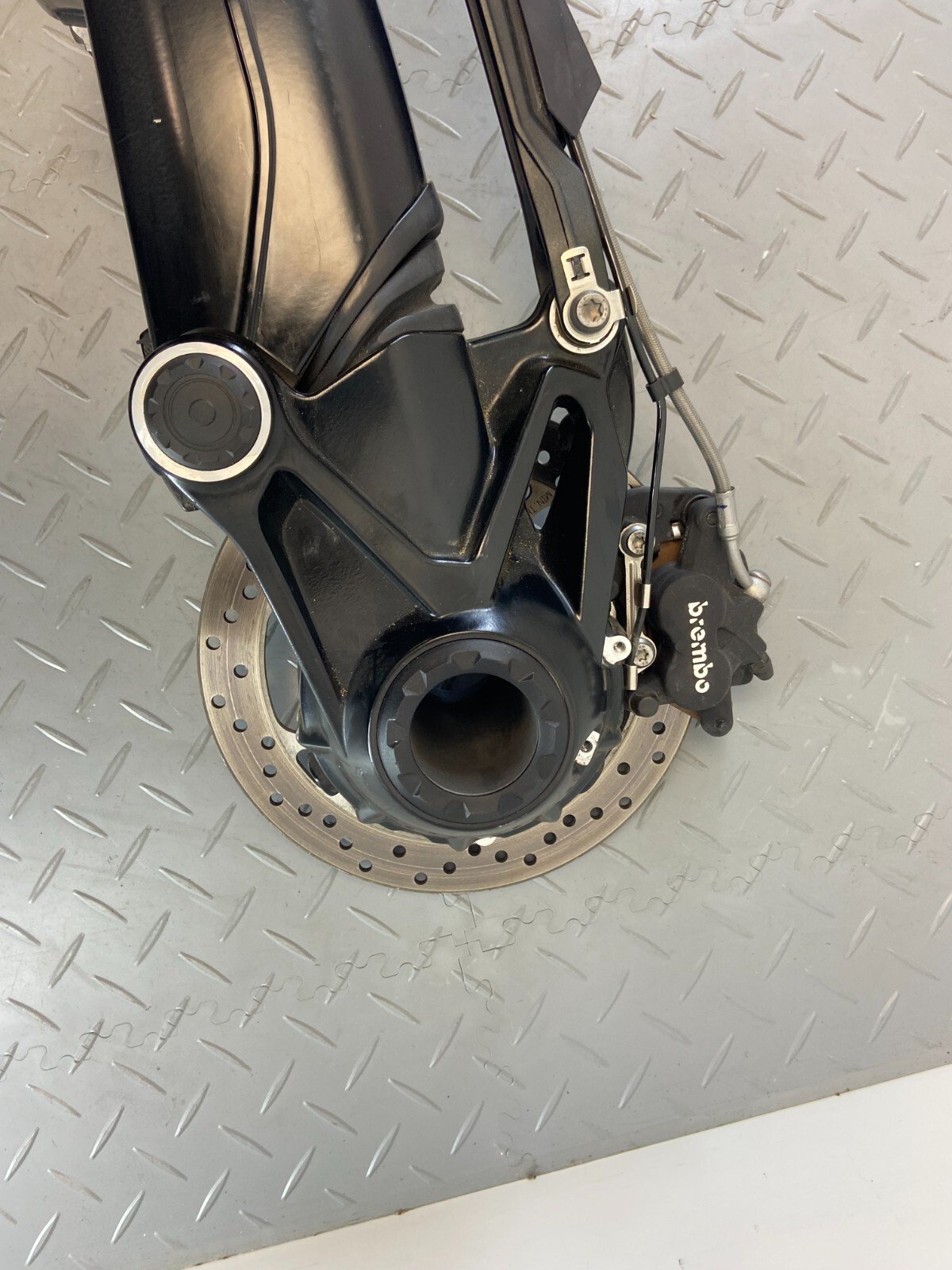 BMW R1200GS LC 2017 K50 K51 COMPLETE SWING ARM SWINGARM REAR DIFFERENTIAL DIFF - Image 4