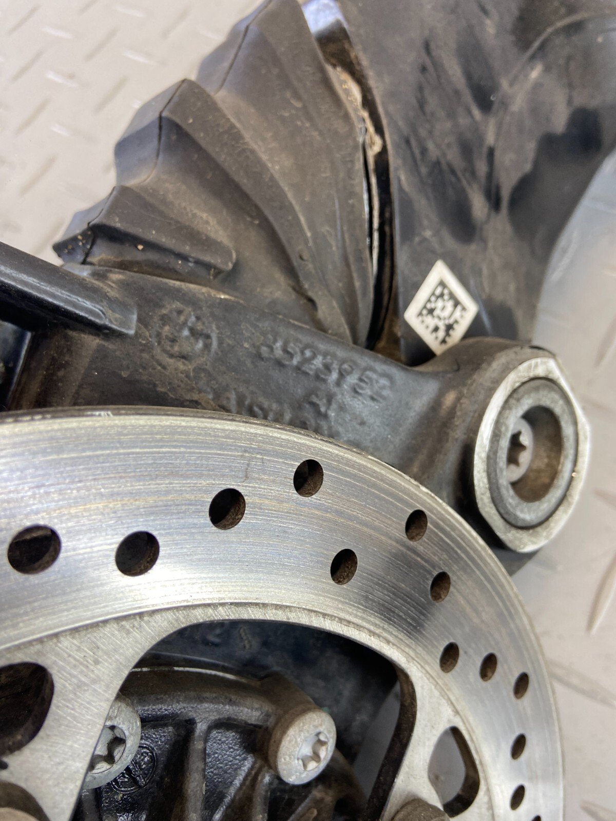 BMW R1200GS LC 2017 K50 K51 COMPLETE SWING ARM SWINGARM REAR DIFFERENTIAL DIFF - Image 9