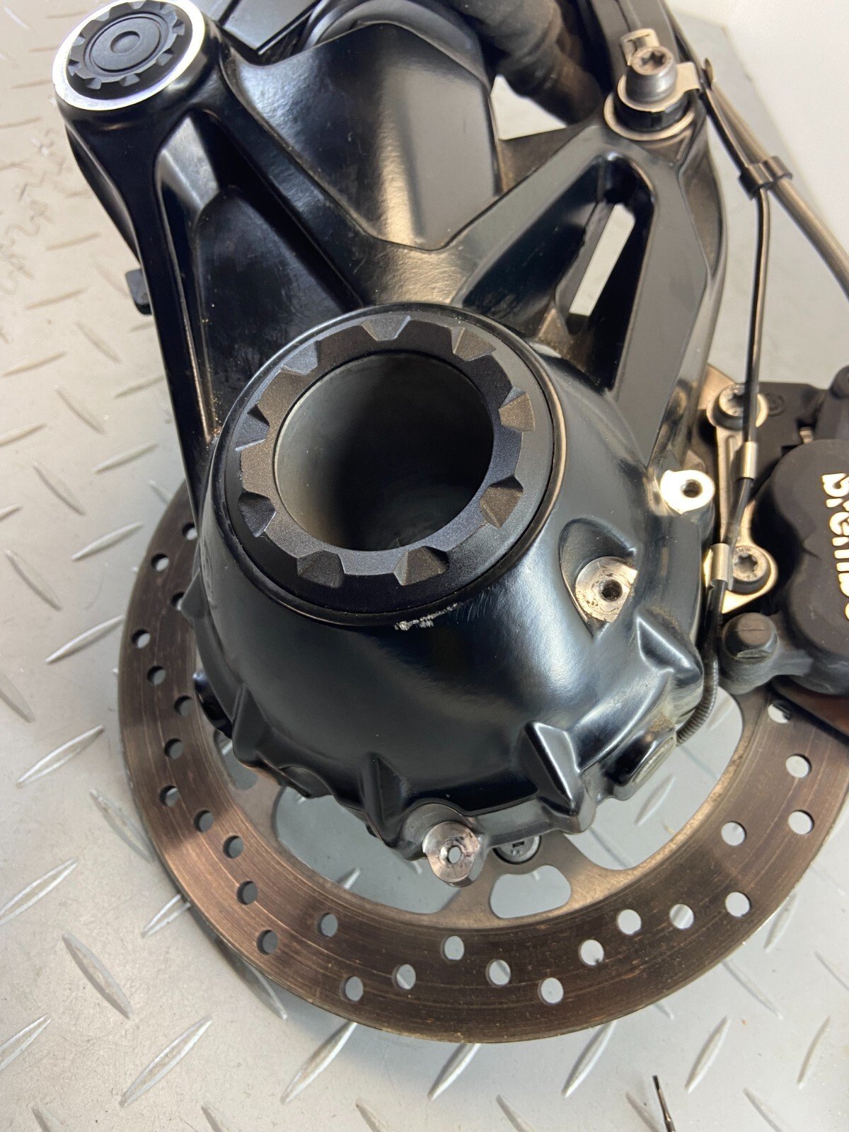 BMW R1200GS LC 2017 K50 K51 COMPLETE SWING ARM SWINGARM REAR DIFFERENTIAL DIFF - Image 10