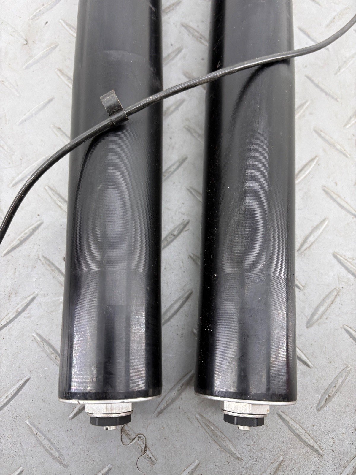 TRIUMPH SCRAMBLER 1200 XC 2020 FORK LEGS PAIR RIGHT LEFT - Image 8