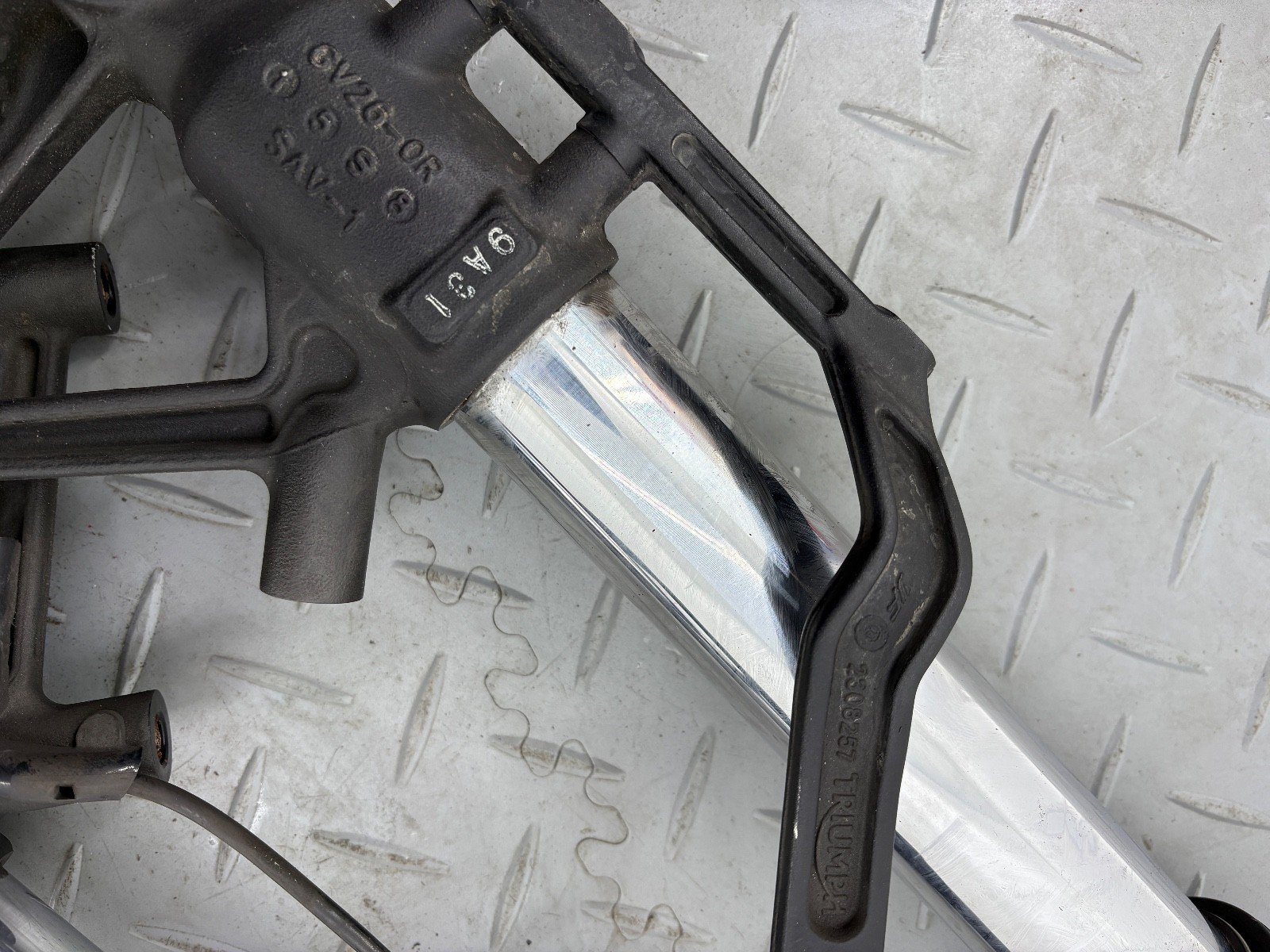 TRIUMPH SCRAMBLER 1200 XC 2020 FORK LEGS PAIR RIGHT LEFT - Image 14