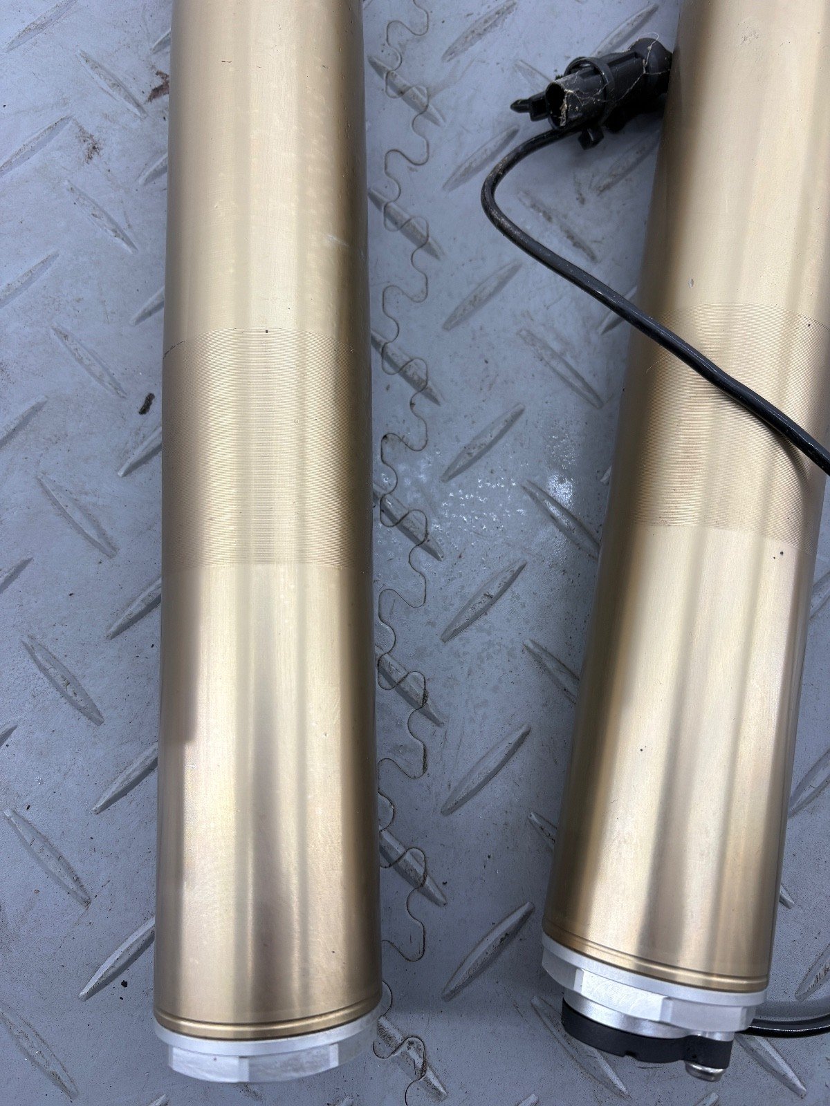BMW S1000XR TE K69 2021 FORK LEGS PAIR RIGHT LEFT MARZOCCHI 8358650 8358649 N2 - Image 3