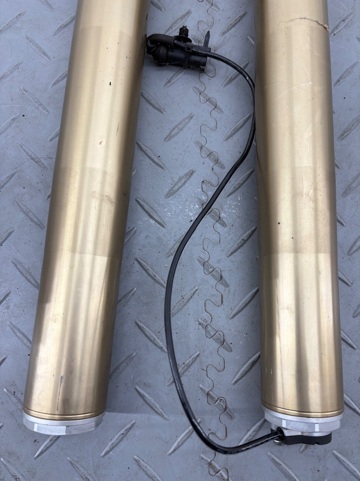 BMW S1000XR TE K69 2021 FORK LEGS PAIR RIGHT LEFT MARZOCCHI 8358650 8358649 N2 - Image 11
