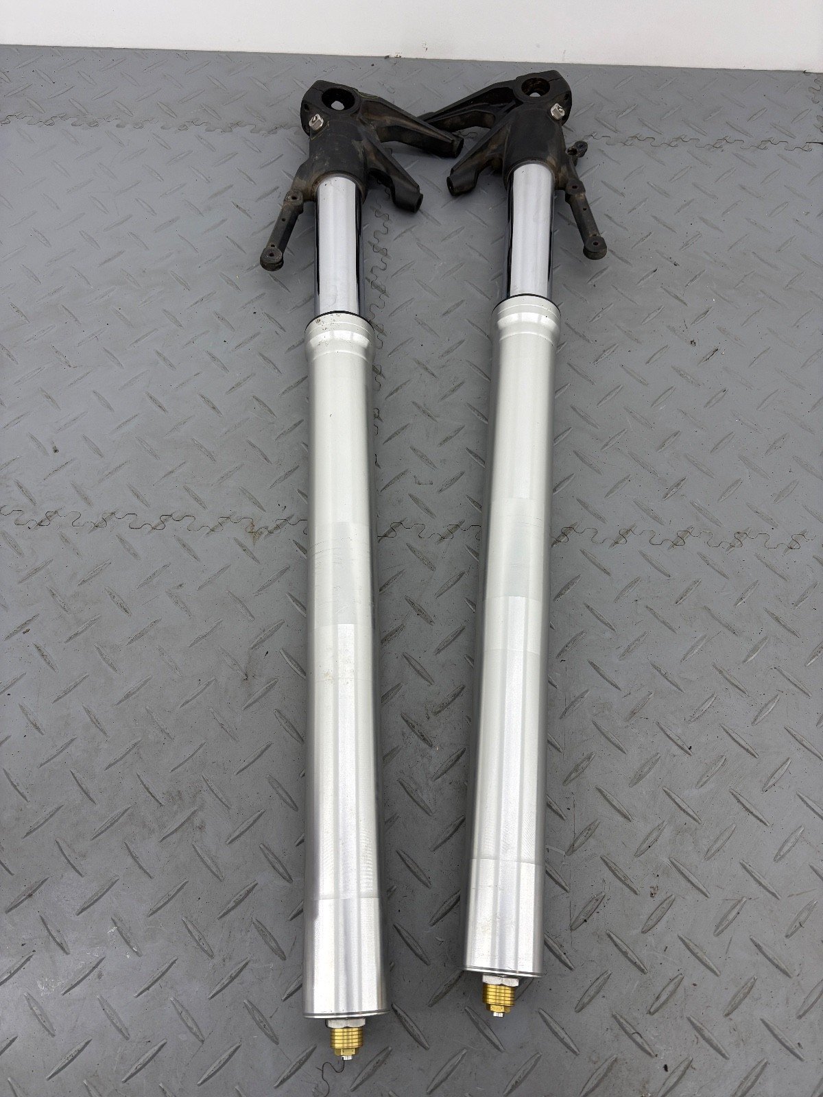 DUCATI MULTISTRADA 1200 S 2016 FORK LEGS PAIR STANCHION RIGHT LEFT - Image 2