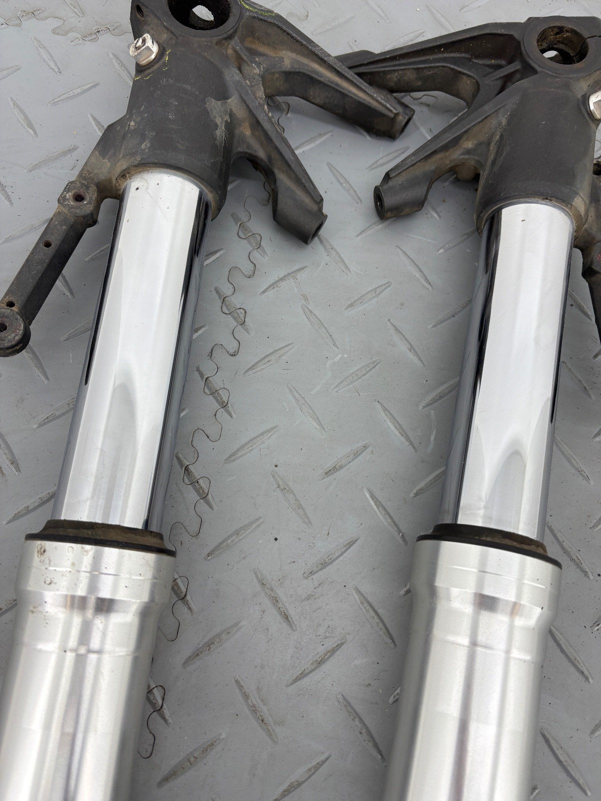 DUCATI MULTISTRADA 1200 S 2016 FORK LEGS PAIR STANCHION RIGHT LEFT - Image 11