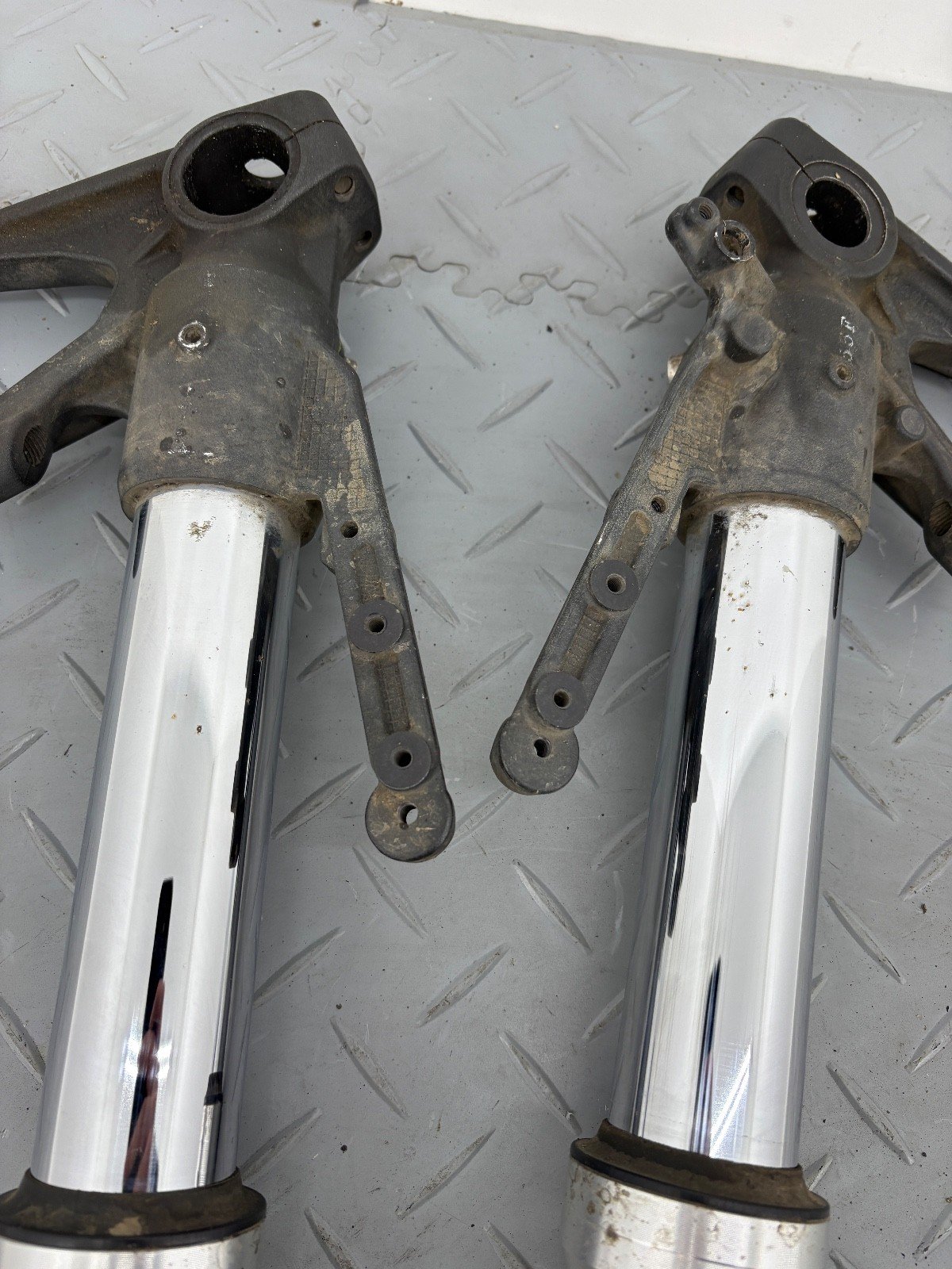 DUCATI MULTISTRADA 1200 S 2016 FORK LEGS PAIR STANCHION RIGHT LEFT - Image 18